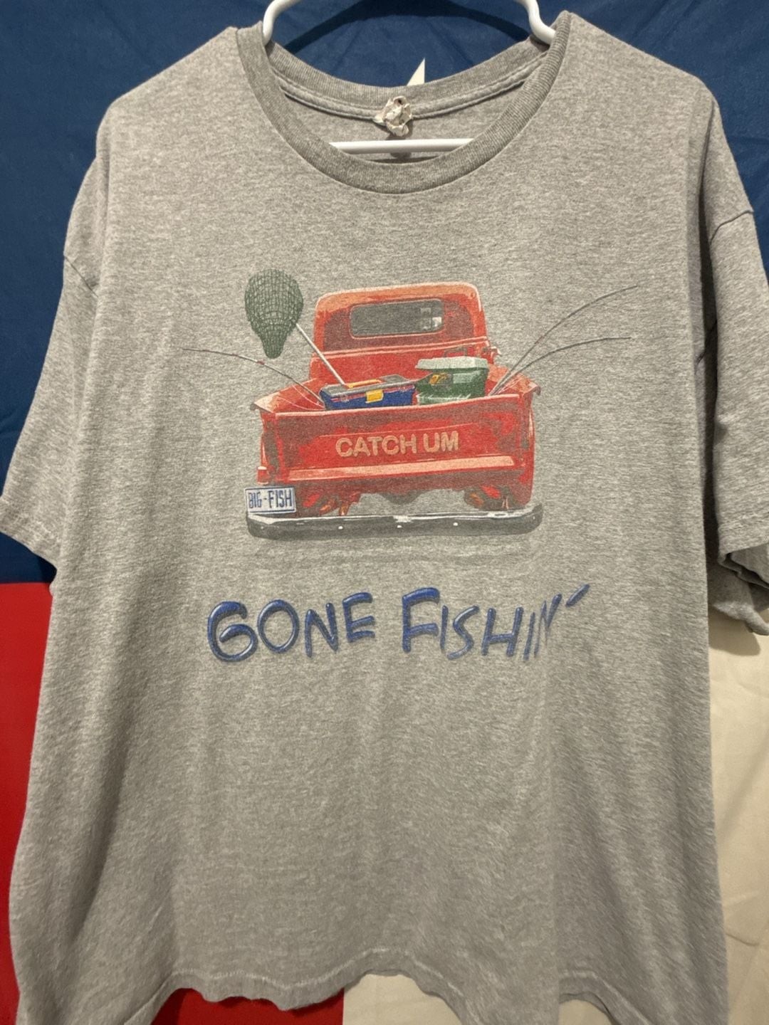 Vintage Delta Pro Weight Gone Fishin’ Red Pickup Truck Graphic T-Shirt Gray XL