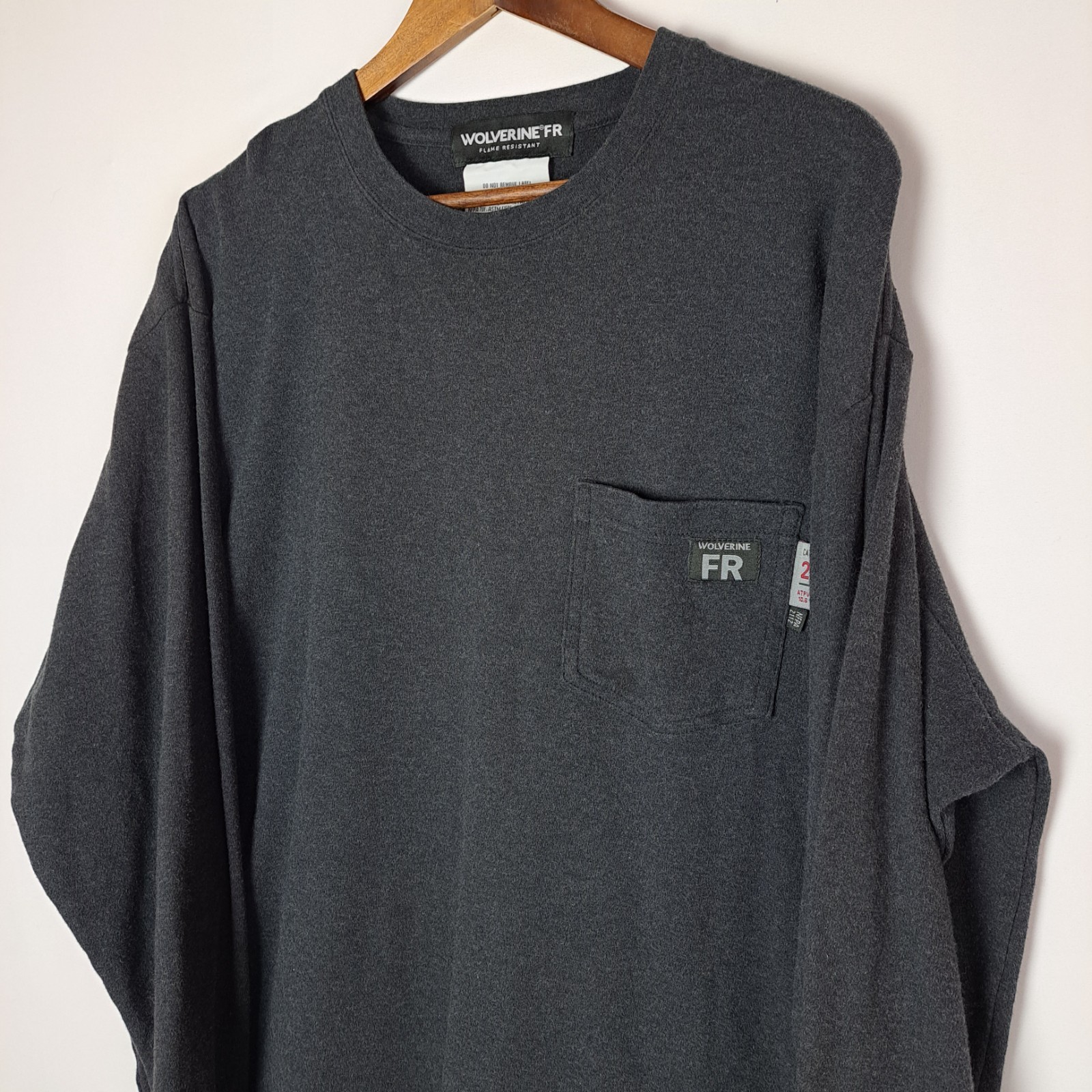 Wolverine FR Flame Resistant T-Shirt Mens XL Gray Long Sleeve Pocket NFPA 2112