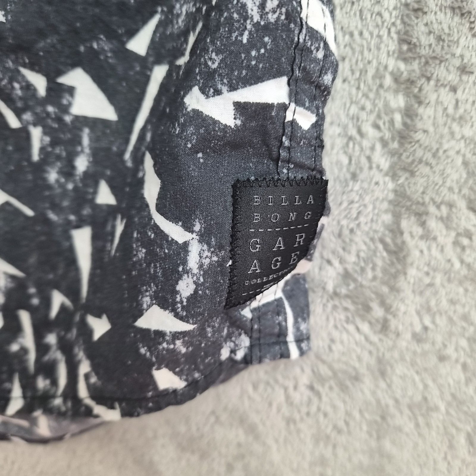 Billabong Garage Collection Shirt XL Black White Abstract Surf Skate Streetwear