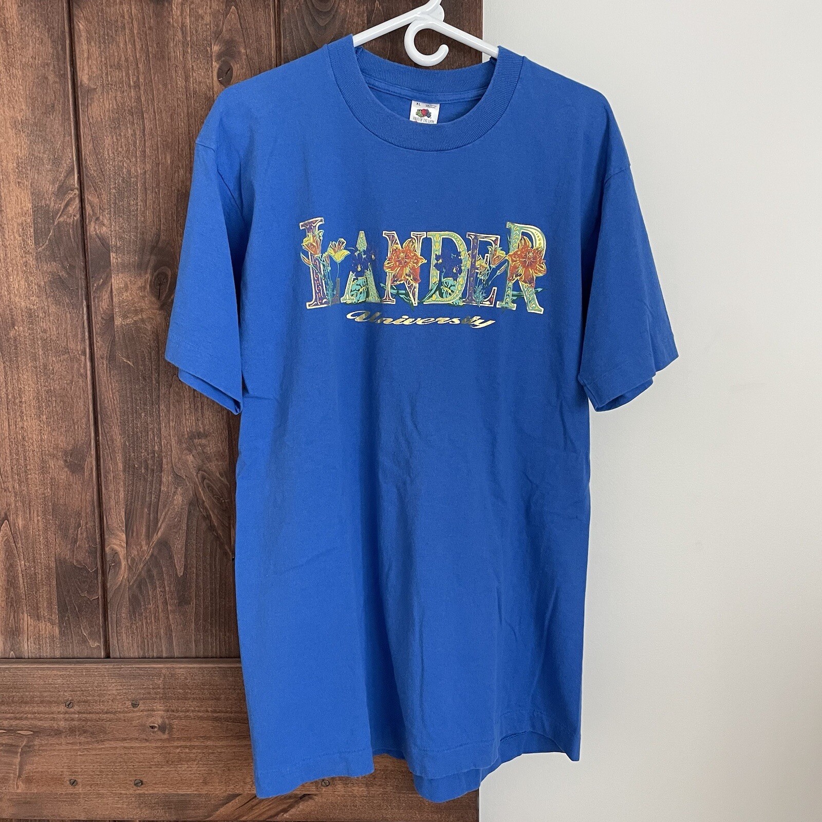 Fruit Of The Loom Vtg 90s Tshirt Lander University Size XL USA single Stitch