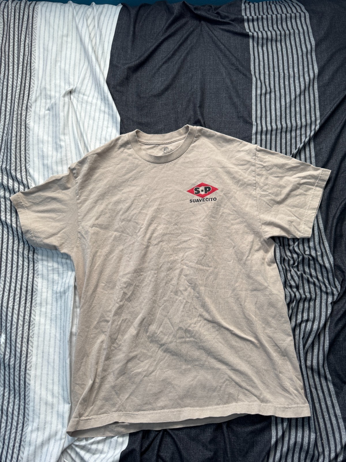 Suavecito Haircare Brand Shirt Men’s Size XL Beige/Red Double-Sided Graphic Tee