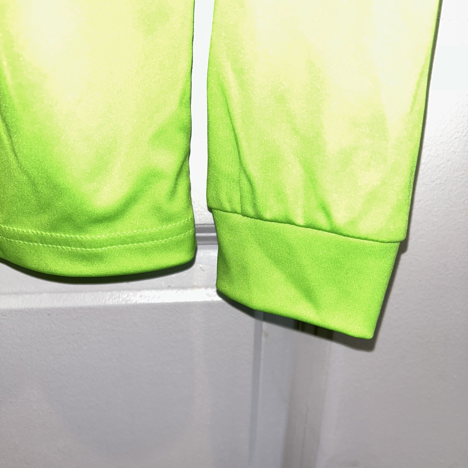 Flying Fisherman Men’s Size Medium Long Sleeved Performance Tee Lime