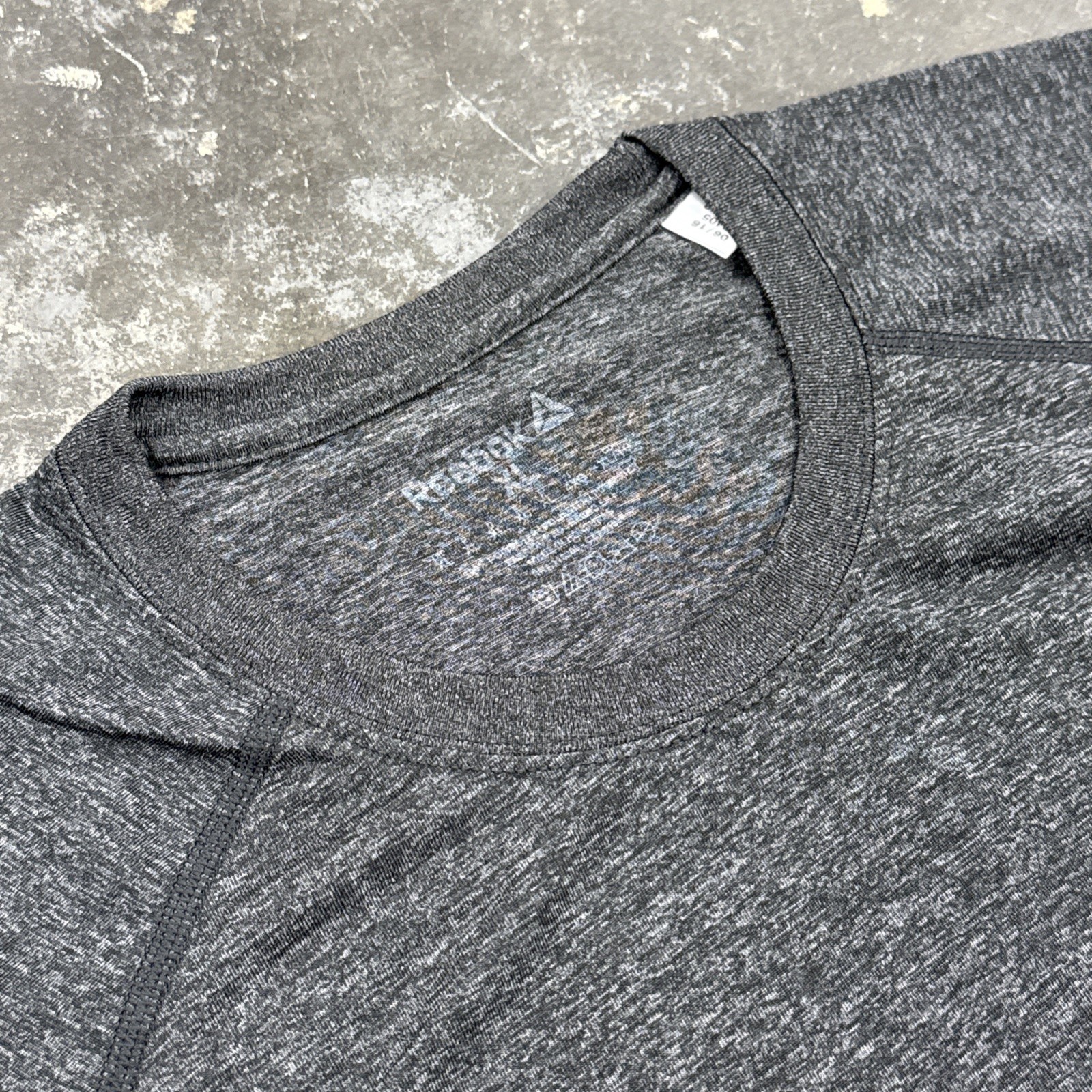Men’s Size: XL Reebok T-Shirt Athletic Top 6-Pack Multi Pack Dark Gray Color
