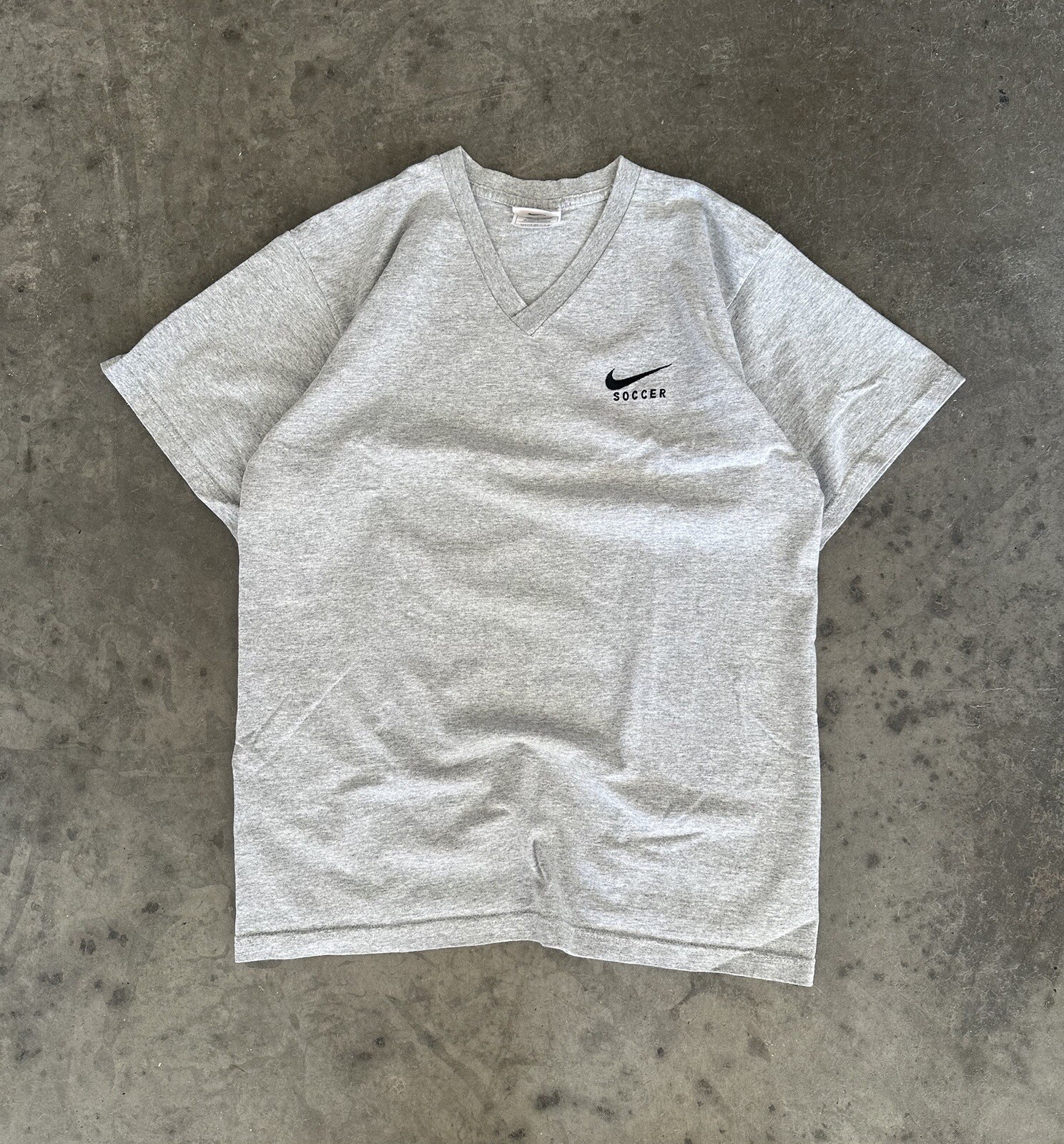 Vintage 90s Nike soccer football V neck t-shirt size medium spell out Swoosh USA
