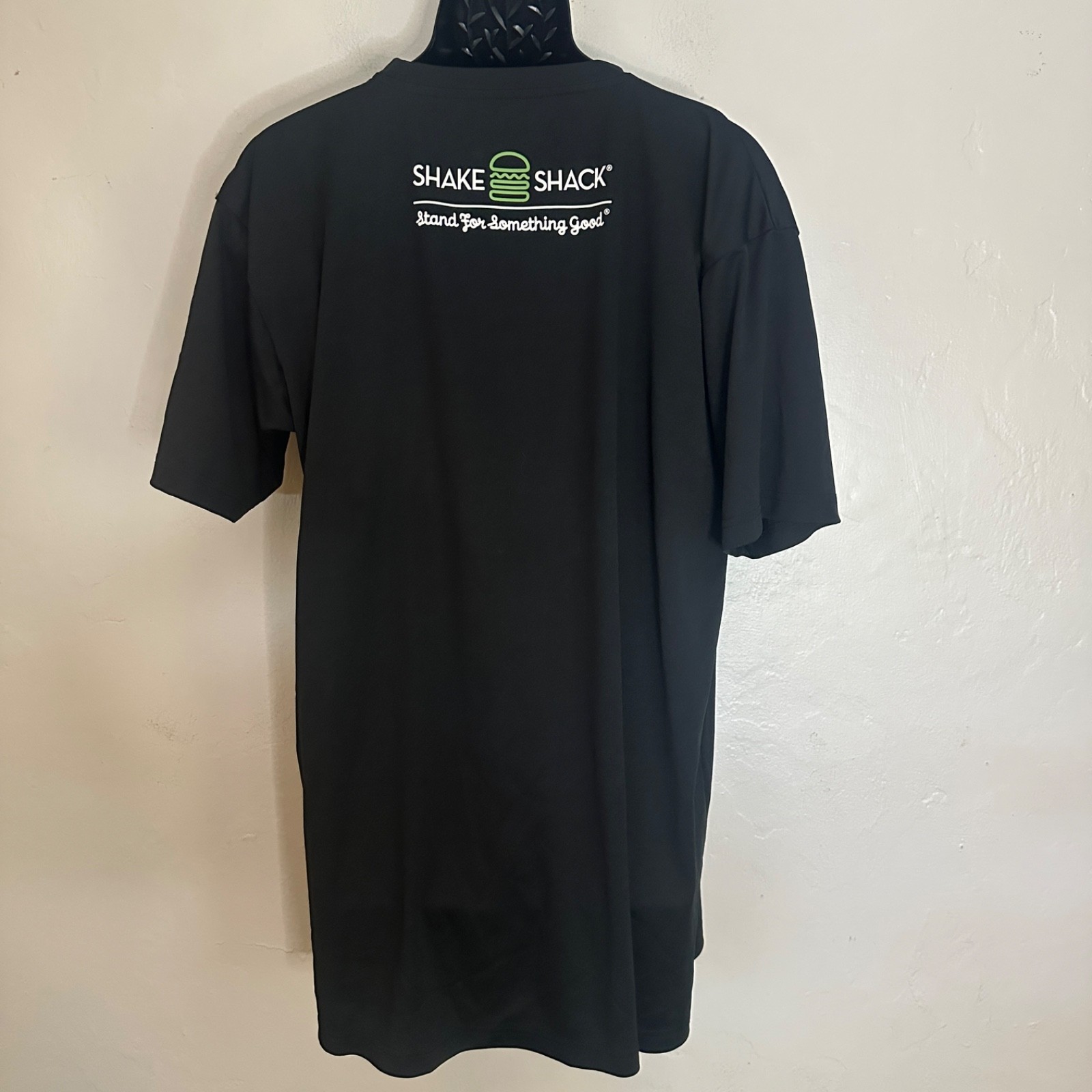 Shake Shack T Shirt Large Gently worn 100% recycled polyester 25″ armpits