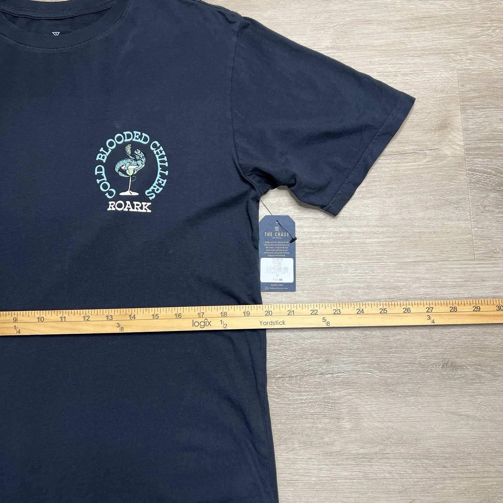 Roark Just Chillin The Chase Graphic Tshirt Black Mens Size Medium NWT