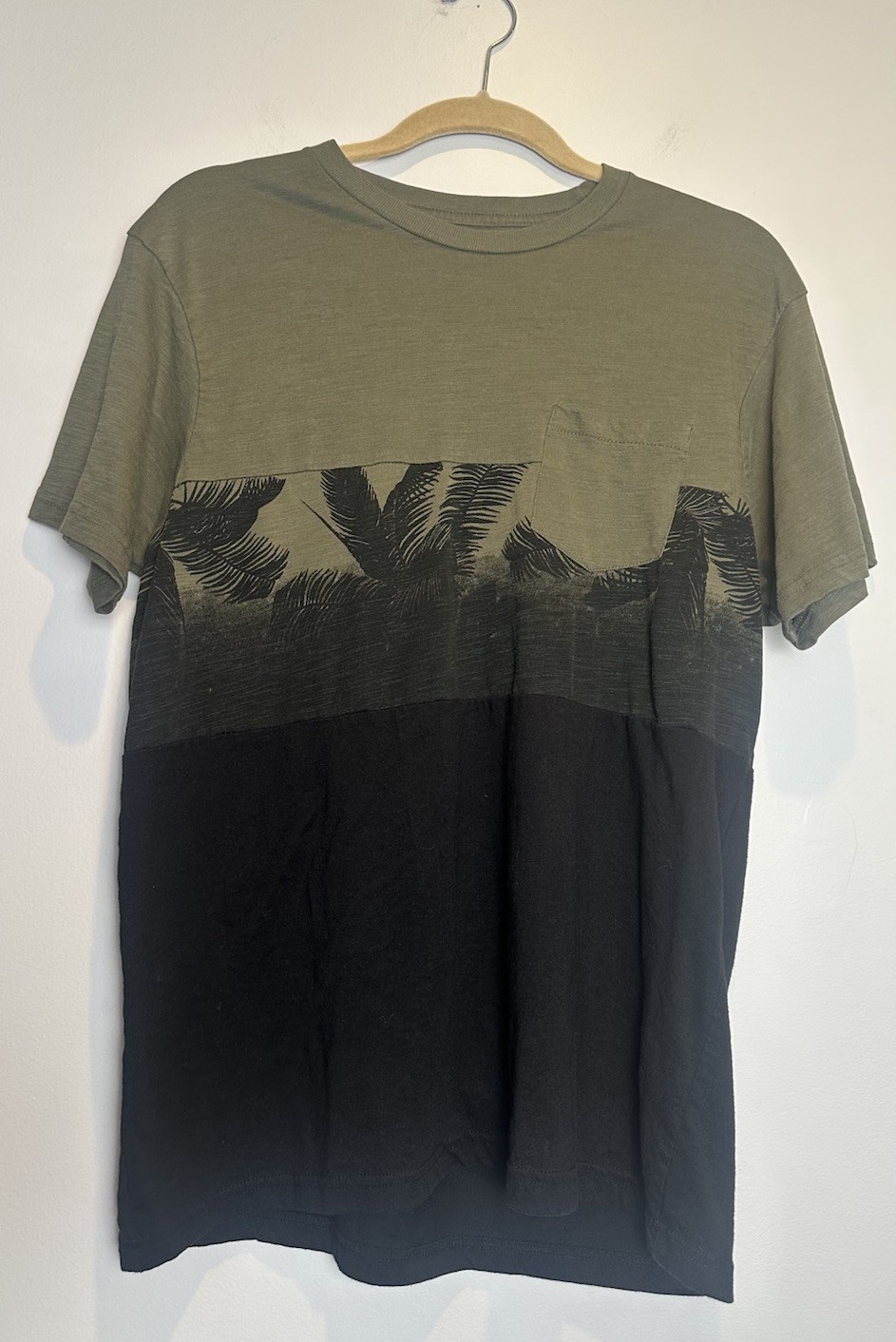 CSG Men’s Color Block Palm Leaf T-Shirt Size Med Olive Black Soft Cotton Blend