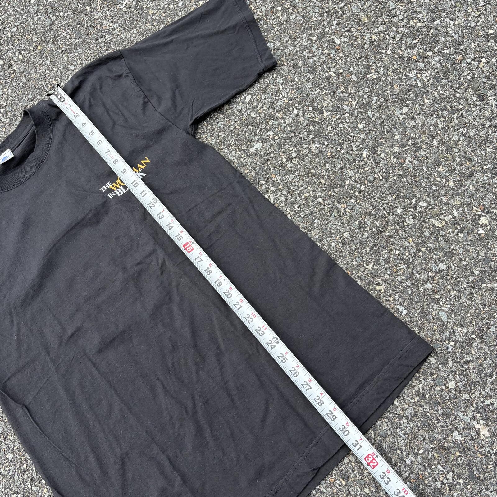 The Woman in Black Graphic T-Shirt Black One Size