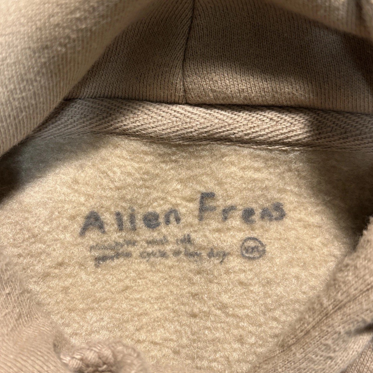 Alien Frens Long-Sleeve & Hoodies XXL Lot Of 4 Gray Black Tan