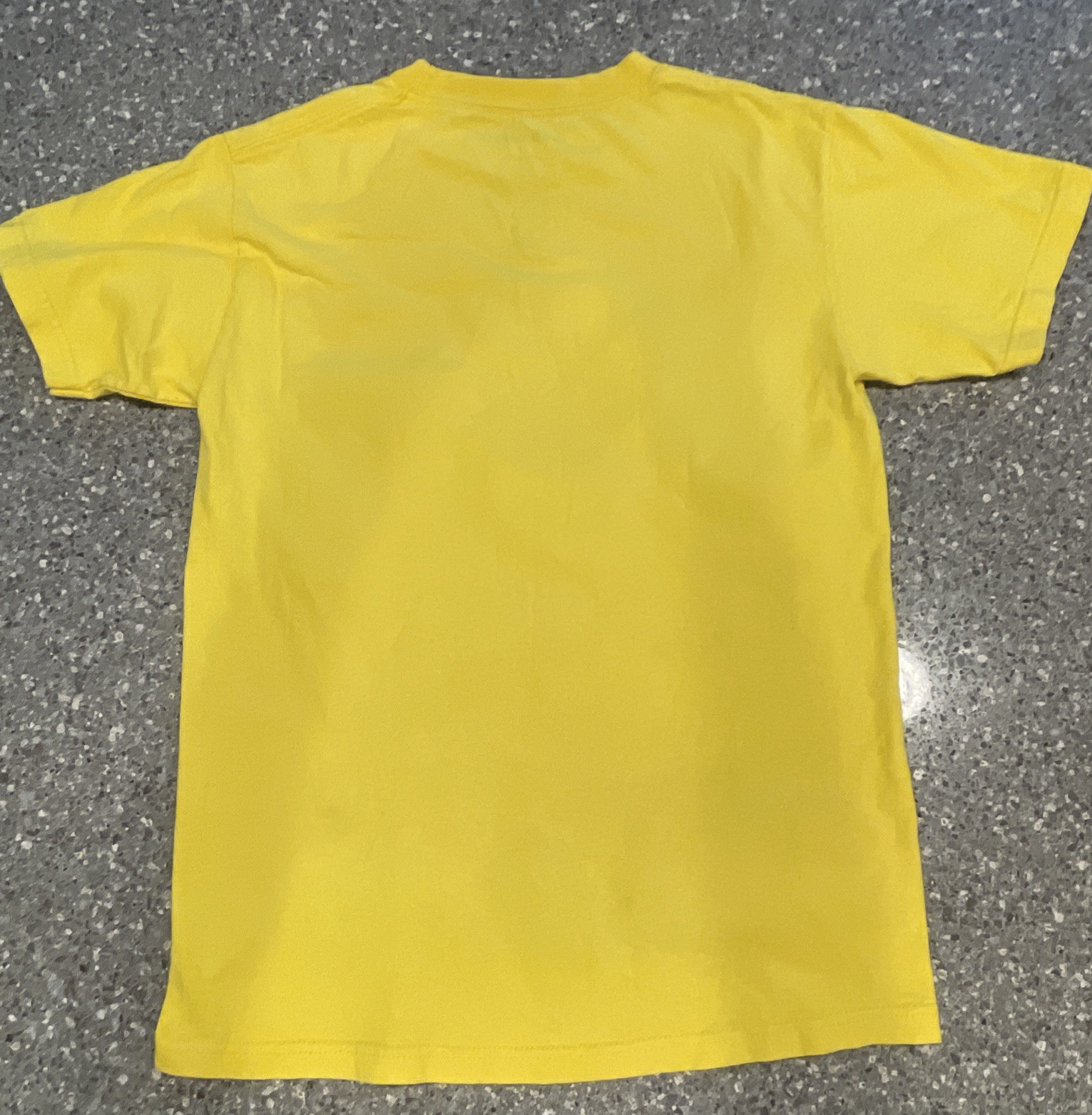 Mighty Morphin Power Rangers Yellow Ranger 2014 T-Shirt Size Small *See Pics*