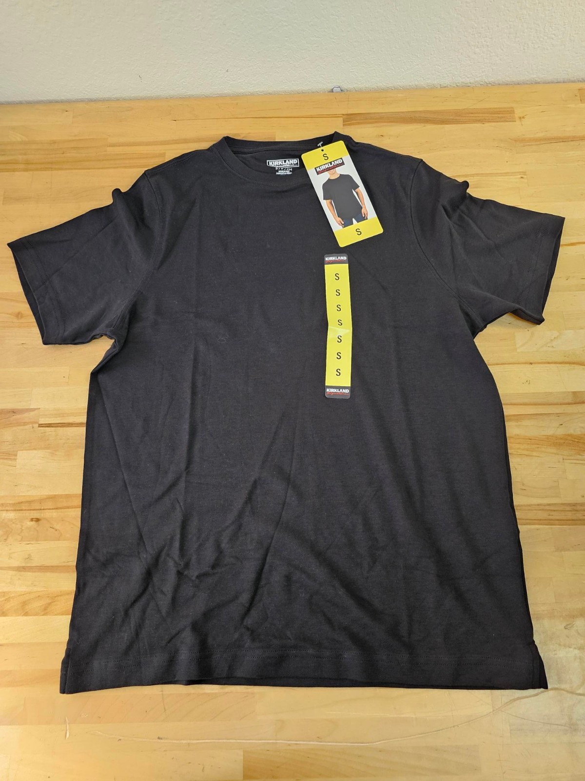 S / SMALL – BLACK – Kirkland Signature Men’s 100% Pima Cotton T-Shirt Tee