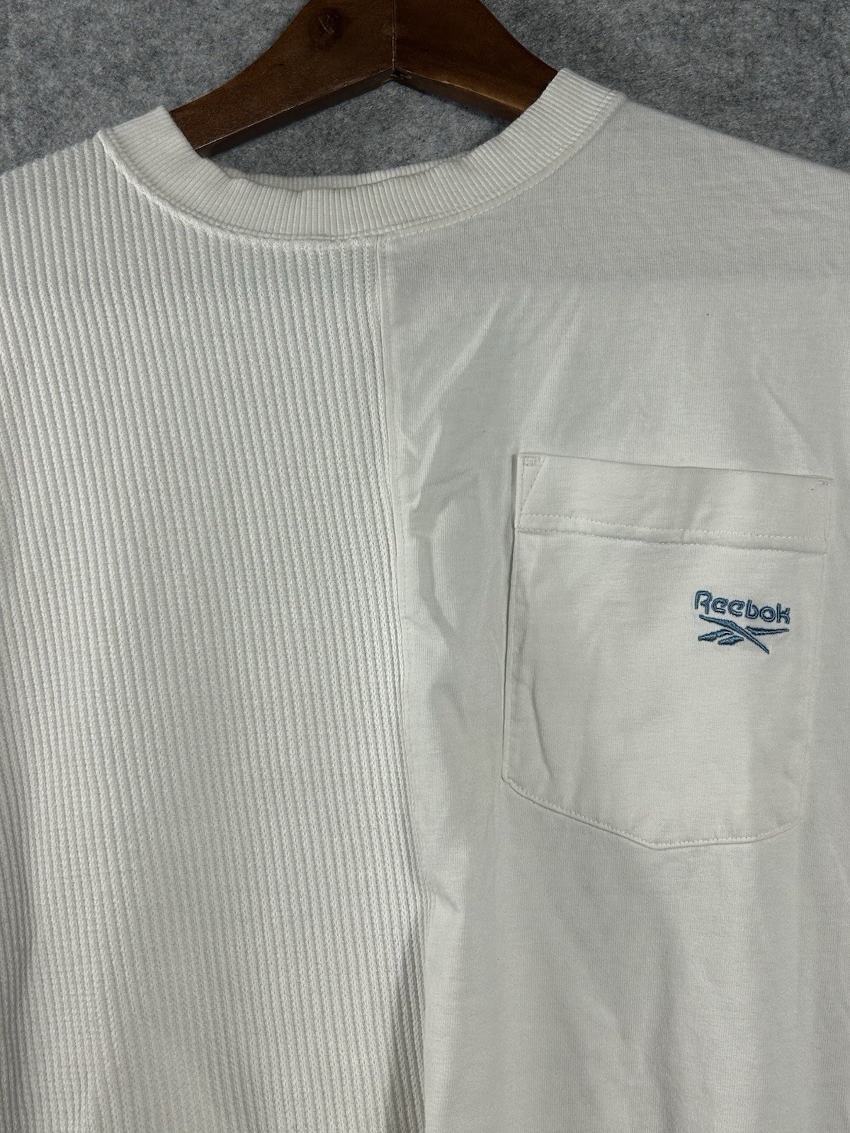 Vintage Reebok Split Fabric Pocket T-Shirt White Ribbed XL Embroidered Logo Tee