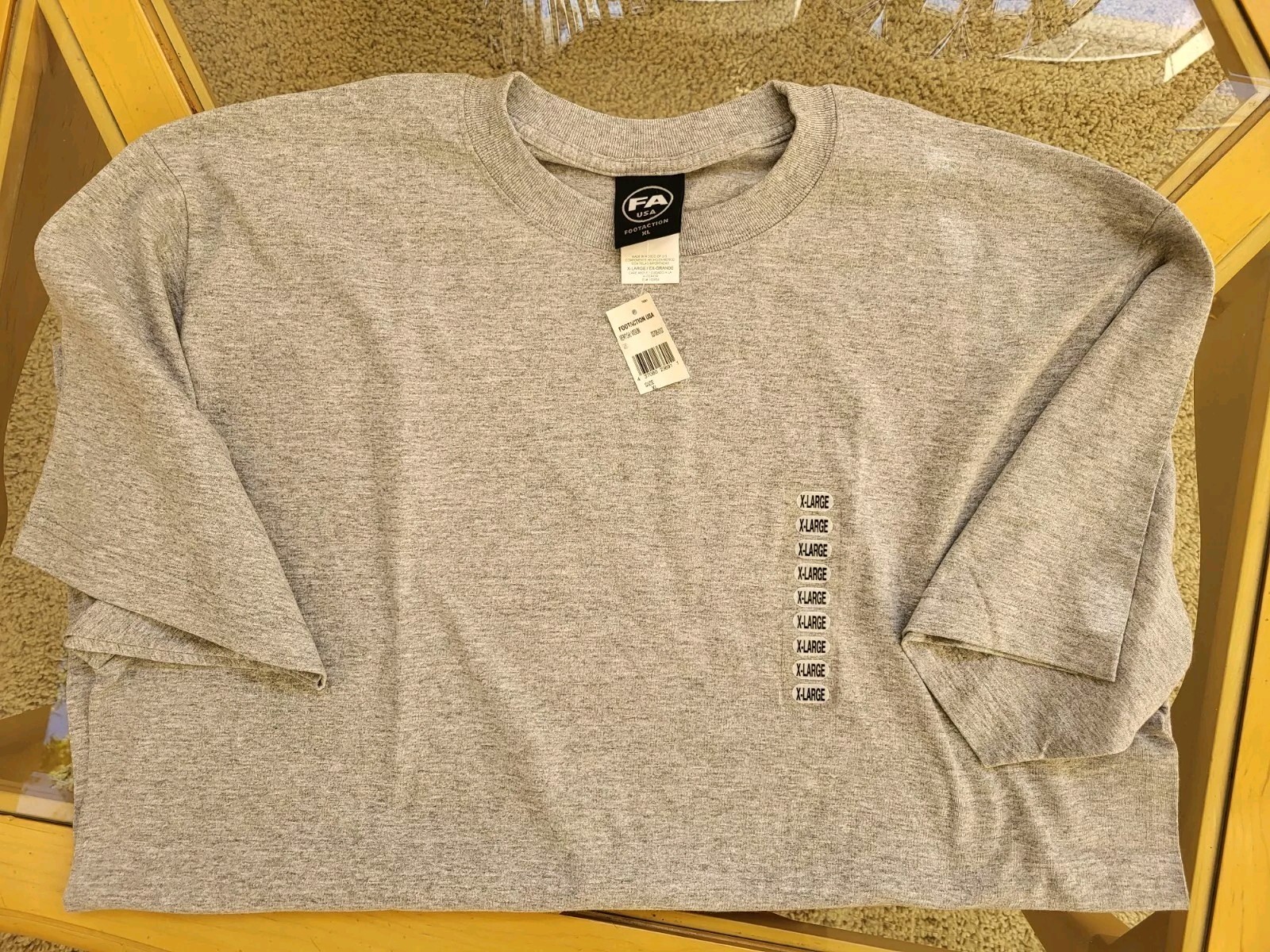 Mens T shirt, XL, Gray, Footaction USA, 90% cotn/10% poly, short sleeve, NWT