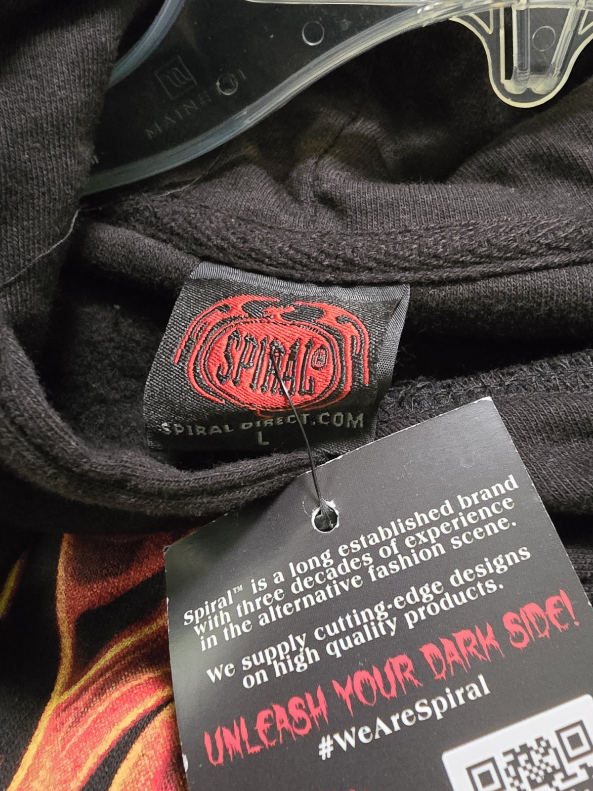 Vintage Y2K Spiral Direct Skull Flames Fire Hoodie Black Size Large NWT