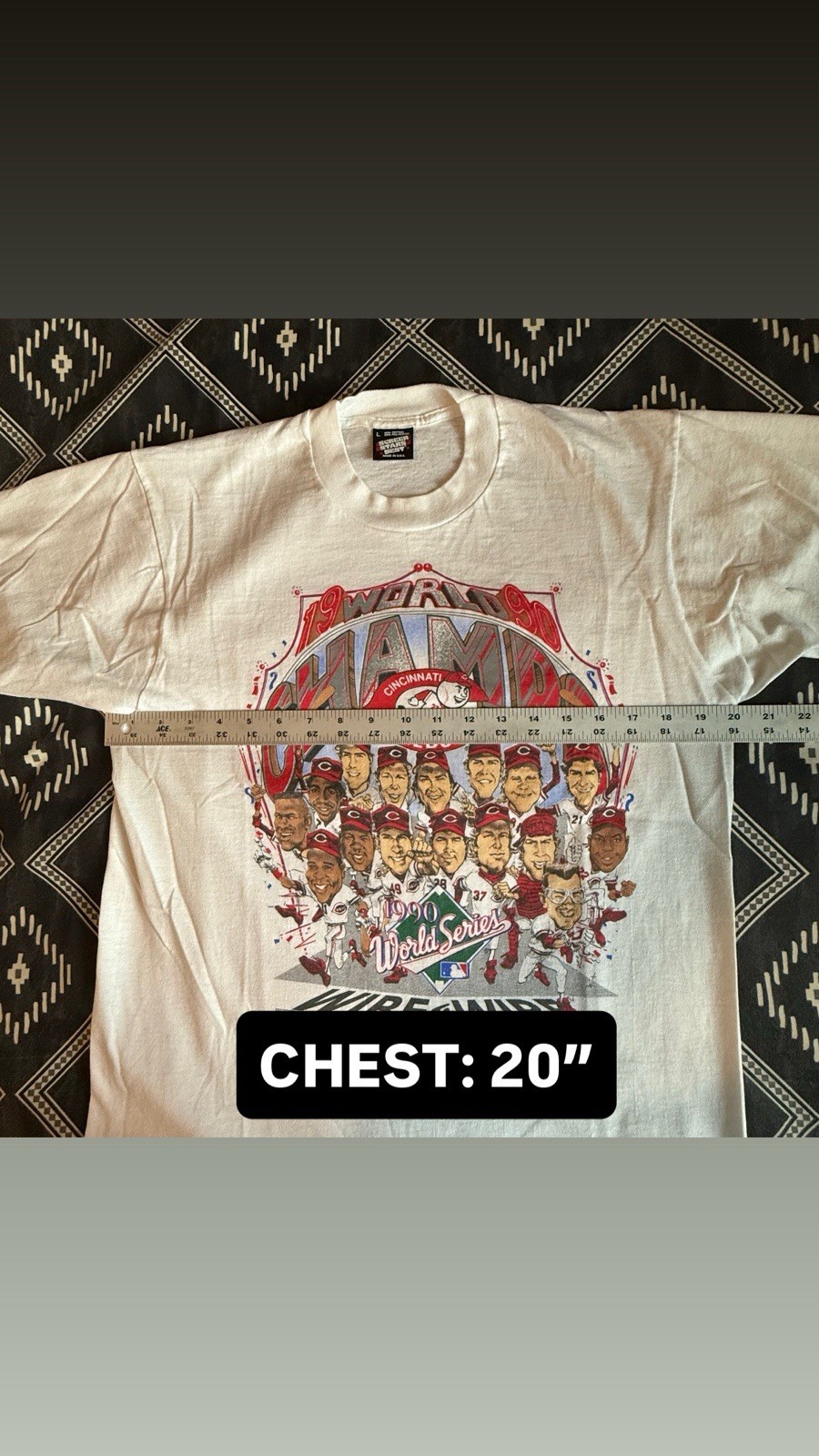 CINCINNATI REDS 1990 World Series Champs Licensed T-Shirt. LARGE Dead Stock VTG