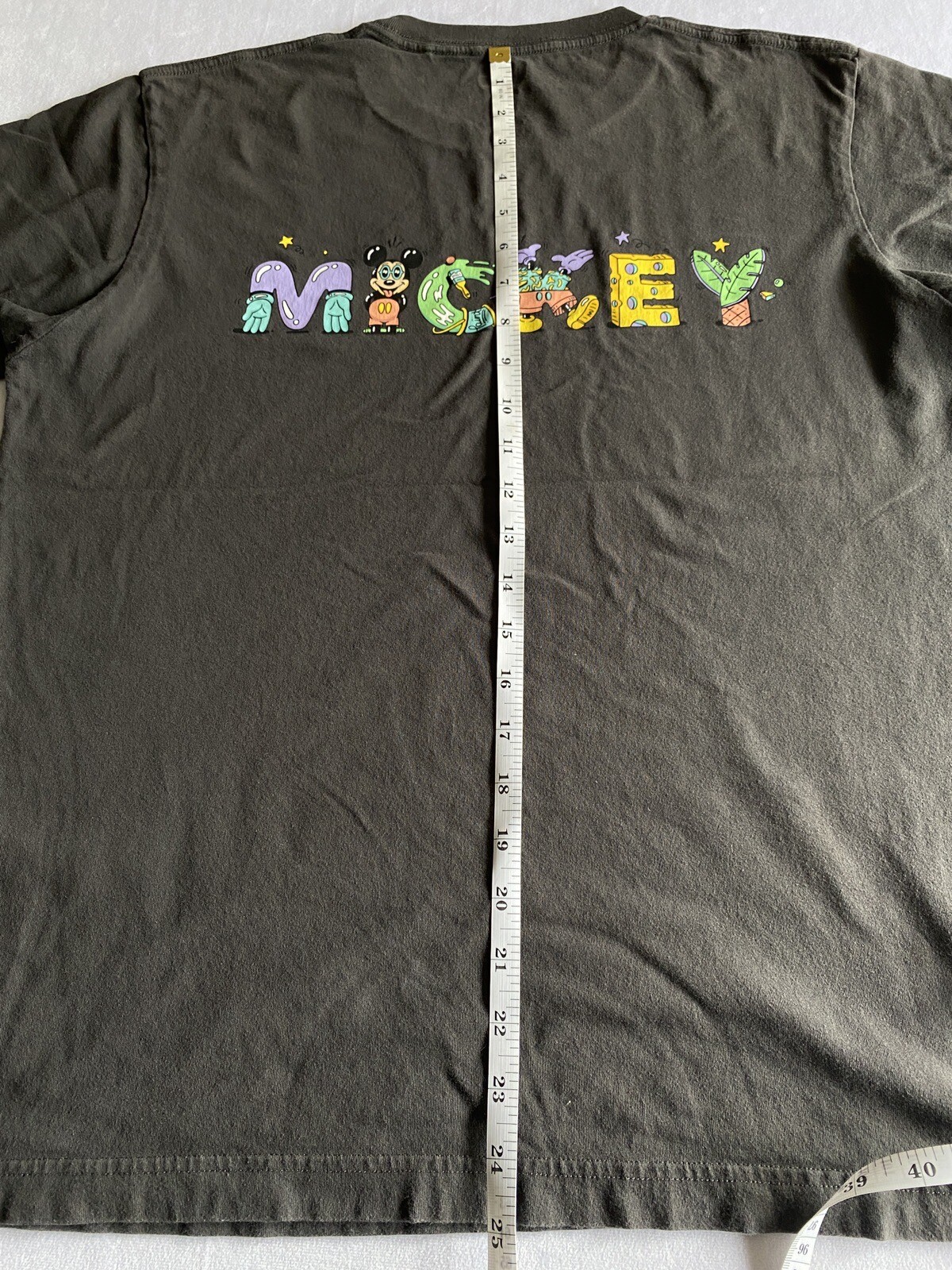Uniqlo X Steve Harrington Mickey & Friends UT – USED Medium 08 Dark Gray