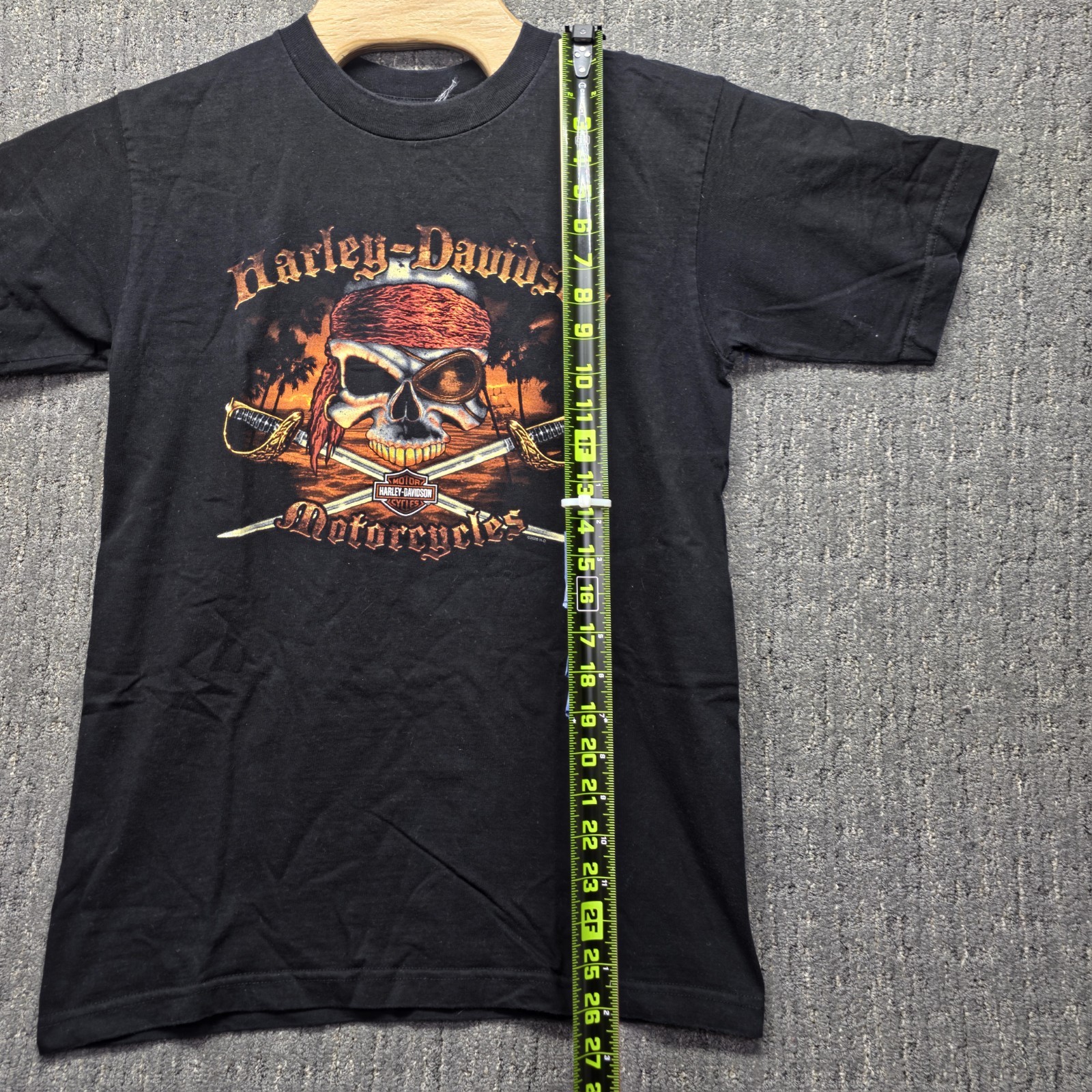 Harley Davidson Shirt Medium Williamsburg VA Pirate Skull Swords 2008 Biker Tee