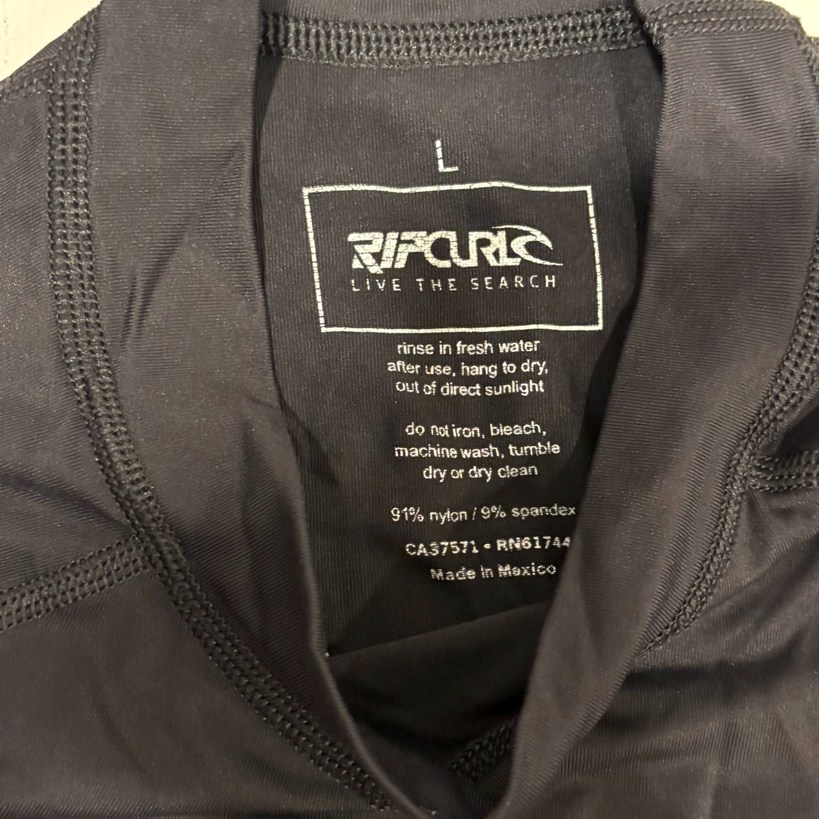 RIP CURL Surfers Rash Guard Polyester Stretch Black w/ White Graphic Adult Large