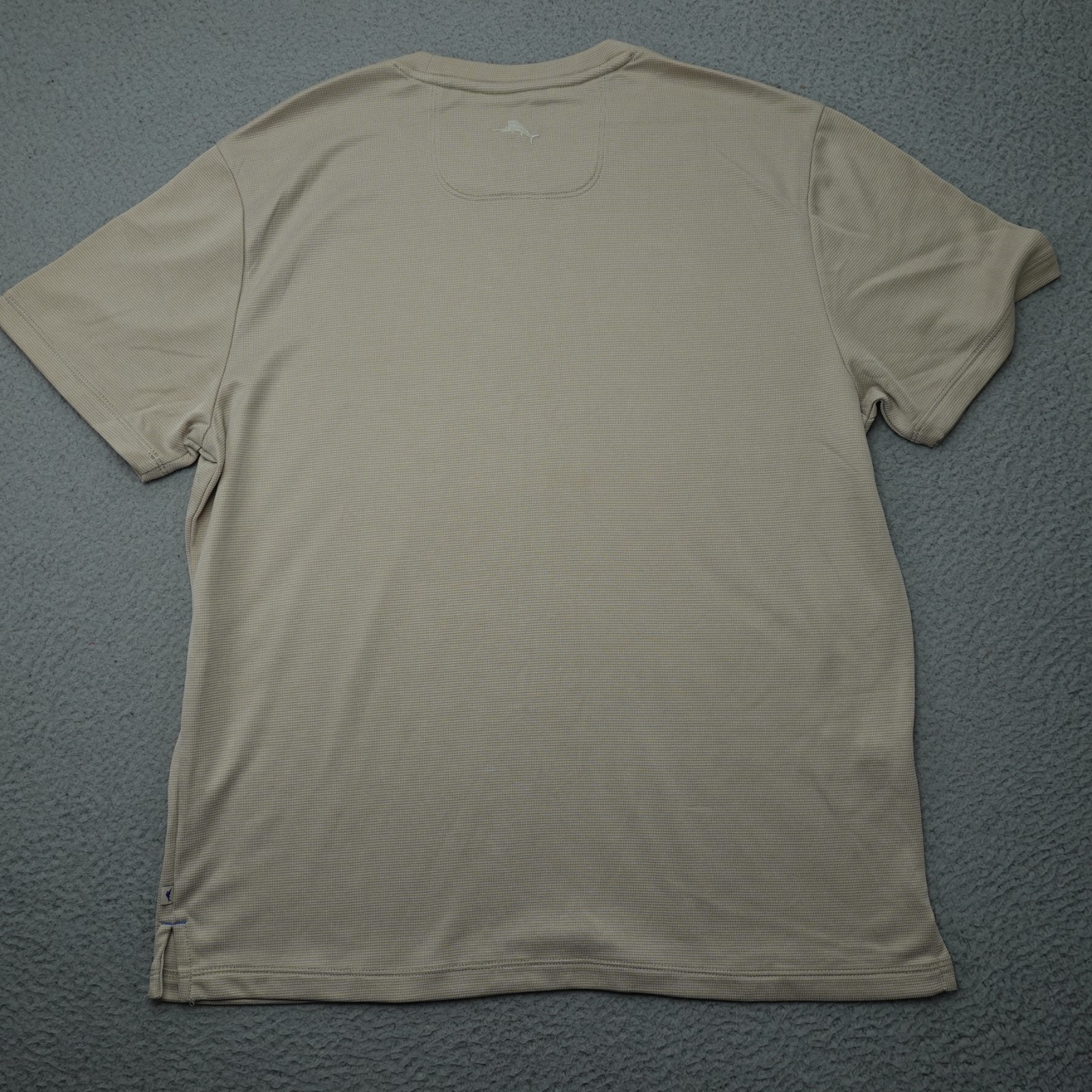 Tommy Bahama T-Shirt Mens Medium SS Beige Twill New Bali Skyline Logo $54