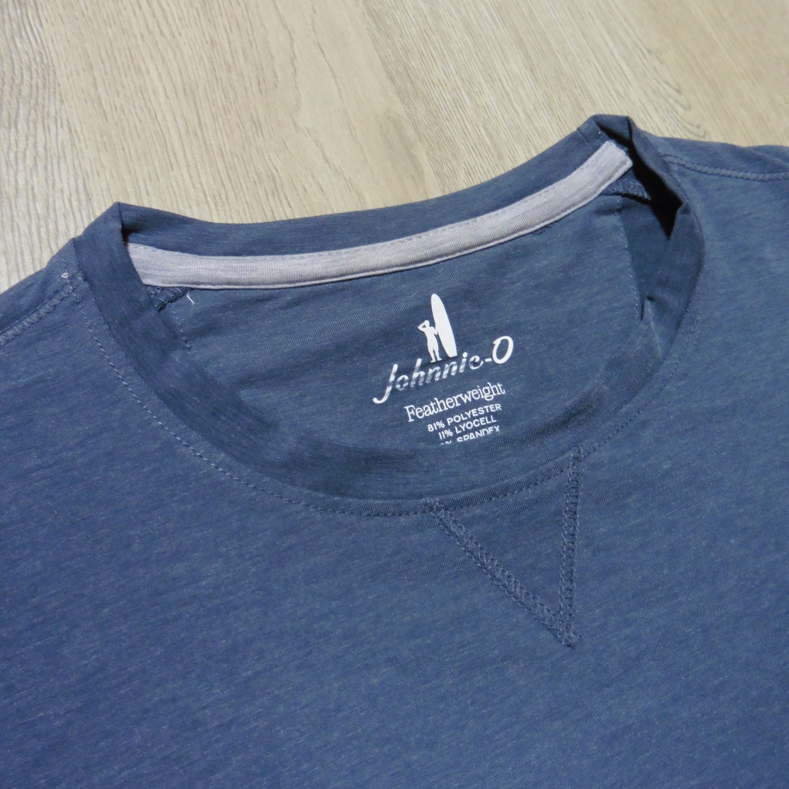 JOHNNIE O Mens L LARGE COURSE T SHIRT PERFORMANCE GOLF SHORT SLEEVE WAKE BLUE