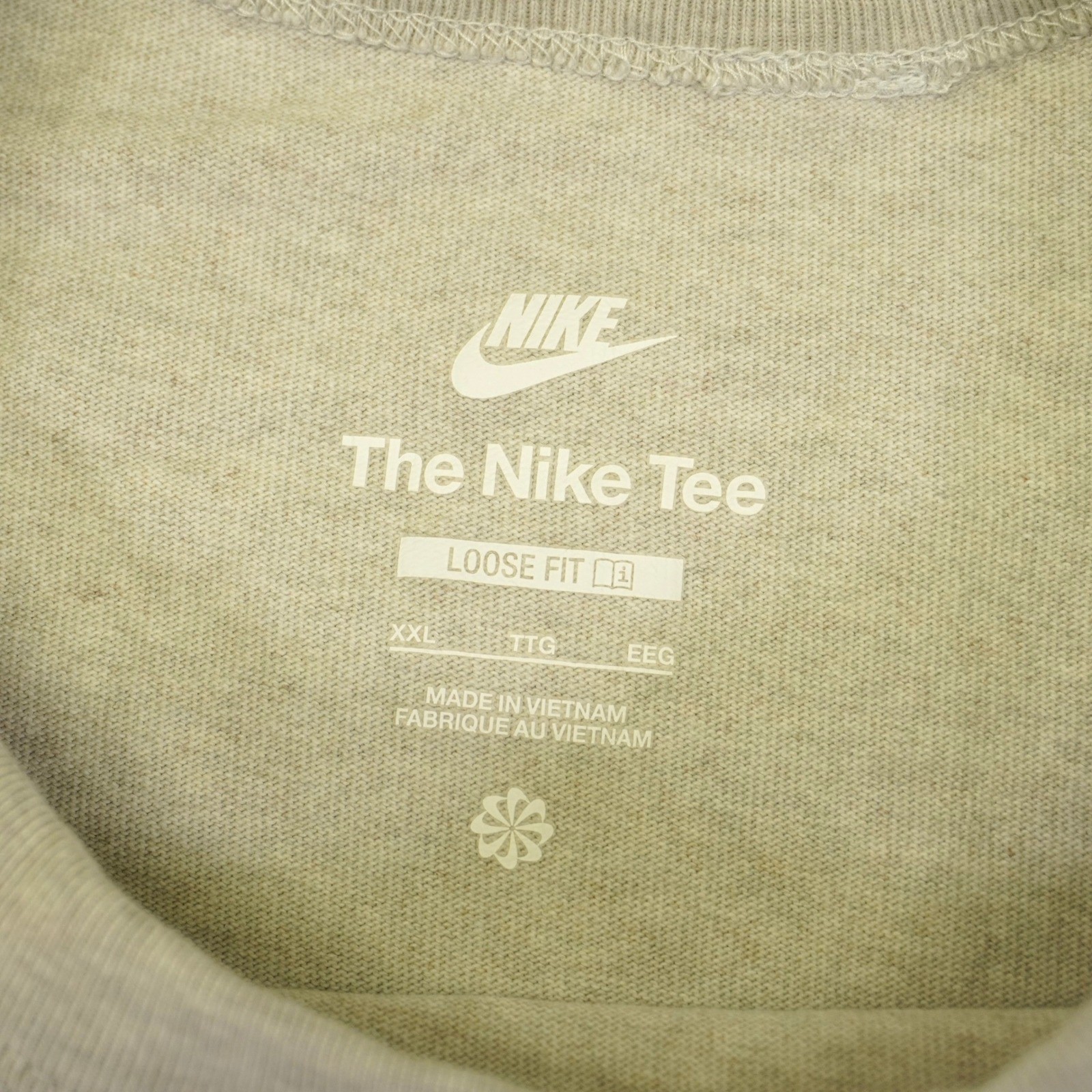 Nike Premium Essential Shirt Center Swoosh Mens XXL Tan Light Bone Loose Fit