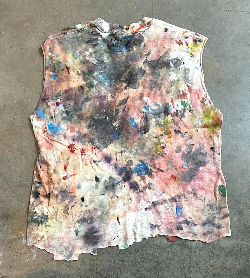 Hand-Painted multi-colored t-shirt Very Street Graffiti artist Look by Luis