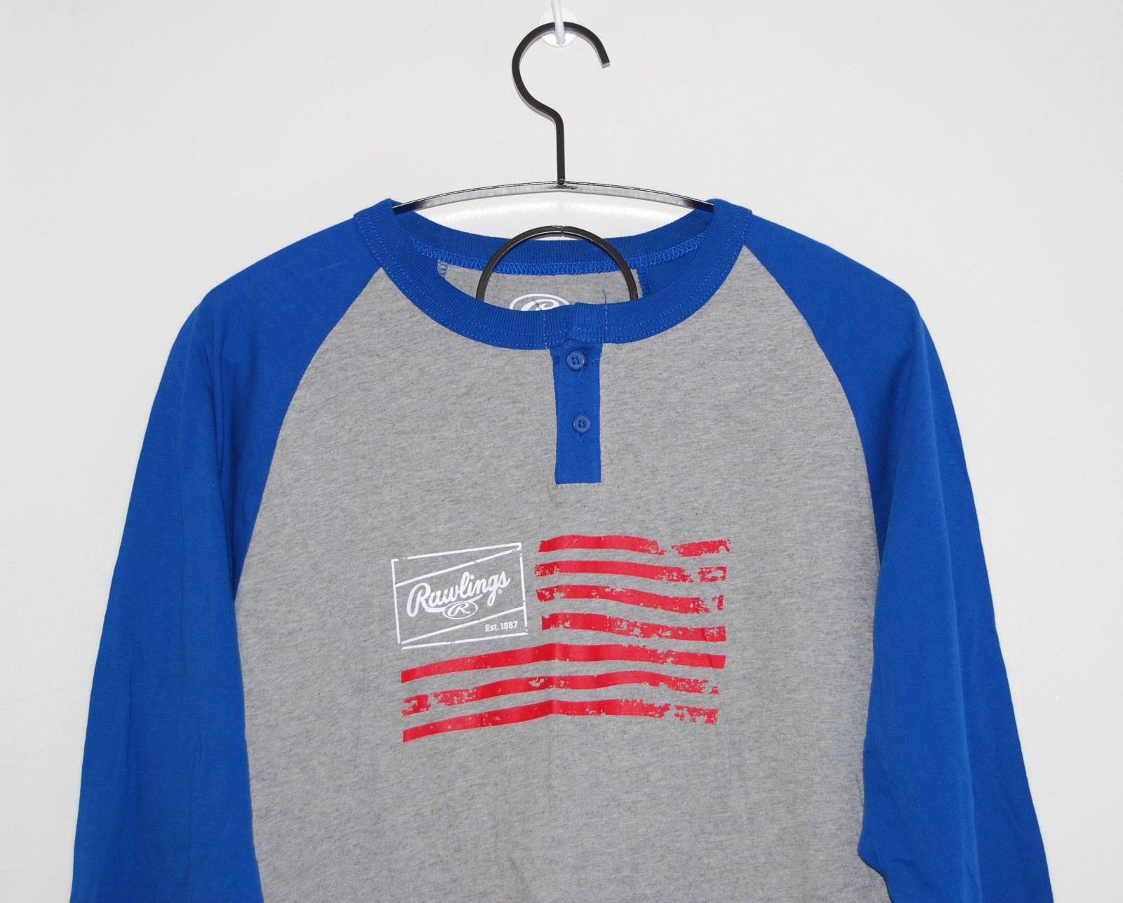 NWT Rawlings Men’s Royal Blue Henley 3/4 Sleeve Flag Baseball Shirt sz M