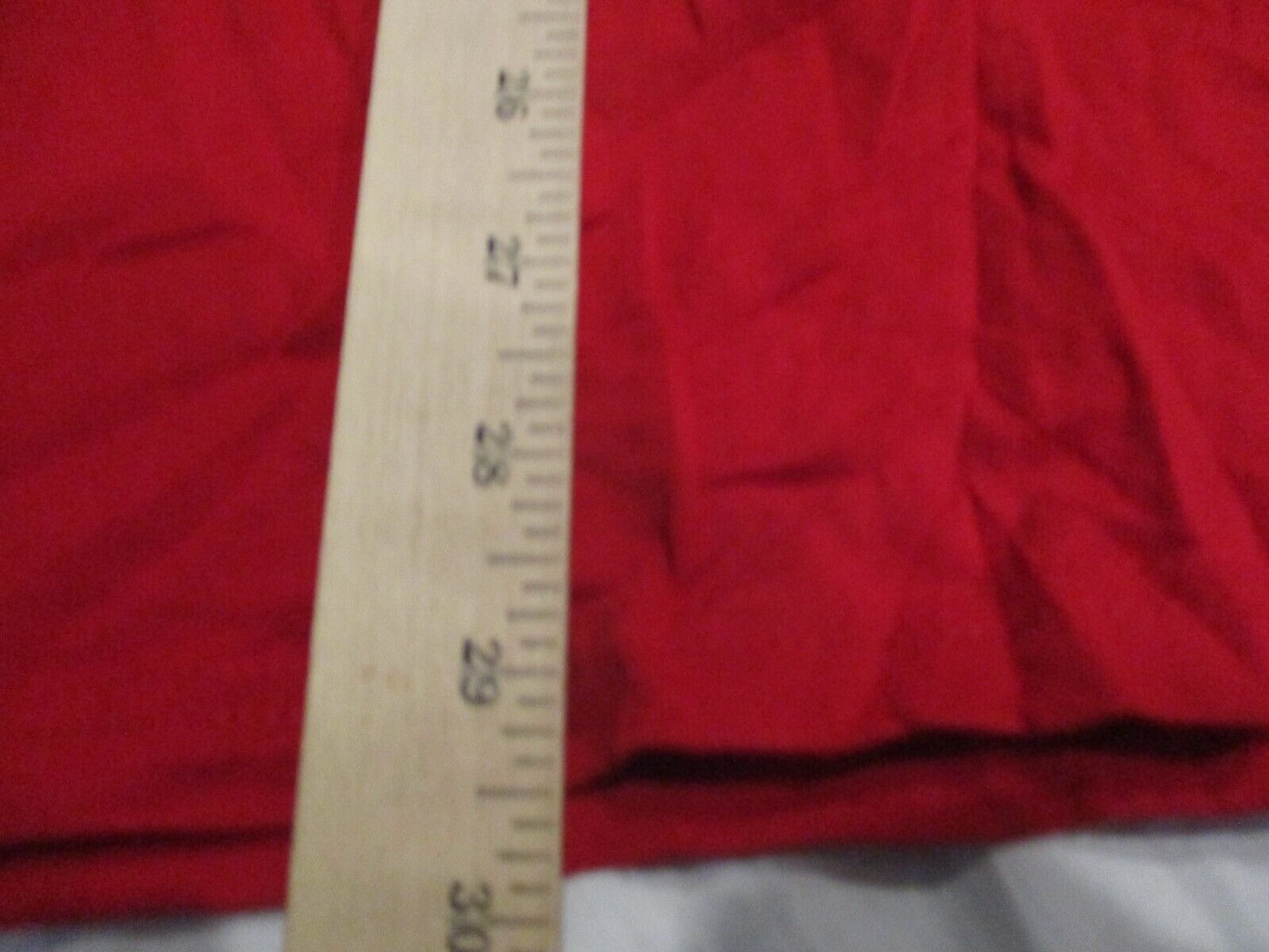 district made “dilly dilly,” red short sleeve t-shirt sz xl