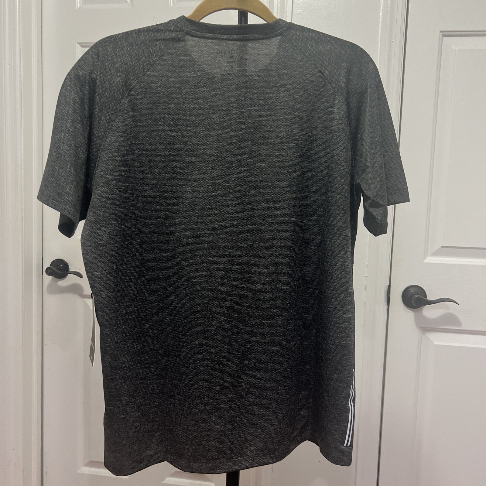 Kenneth Cole Men Tech Raglan Active T shirt M Black/gray Reflective 0068