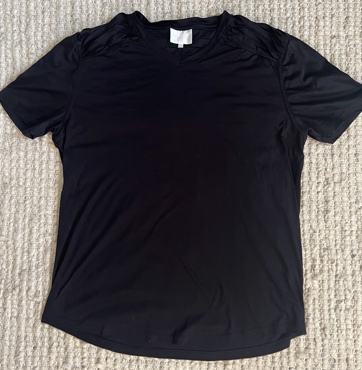 Men’s Quinn Luxe Pleated Black V-neck T-Shirt XL Cool Details Modern Minimalist