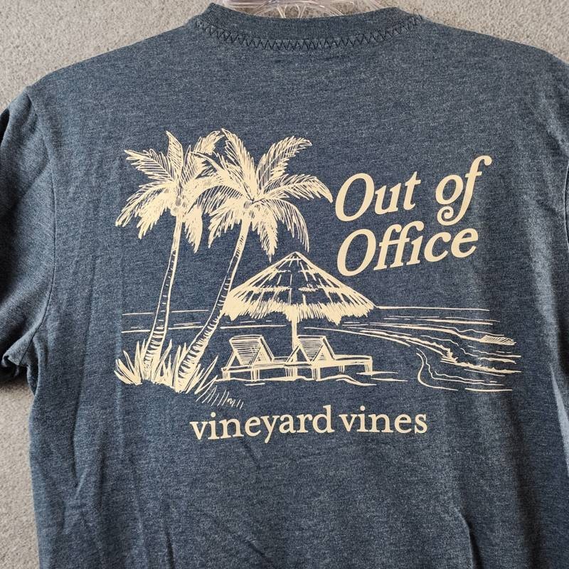 Vineyard Vines Out Of Office Dunes Graphic Tee Men’s S Key Largo Heather S/S