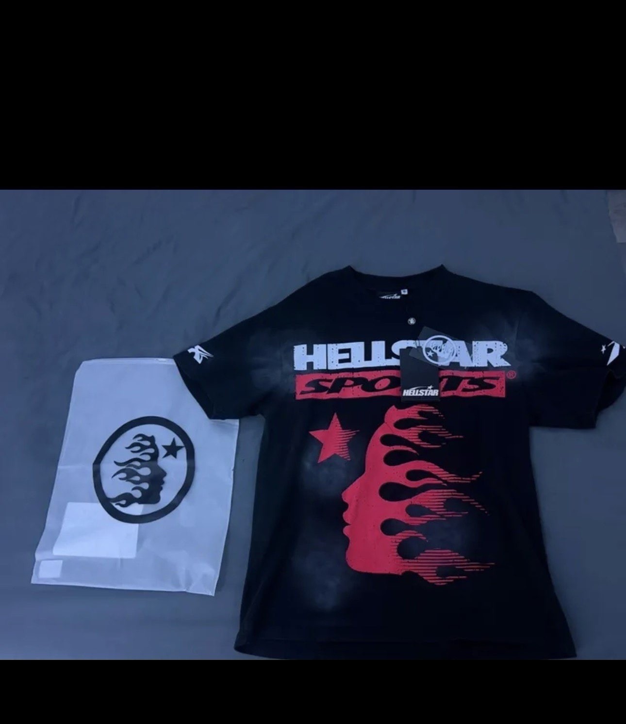Hellstar Men’s Graphic Tee If you want to buy 1 each is 70 dollars