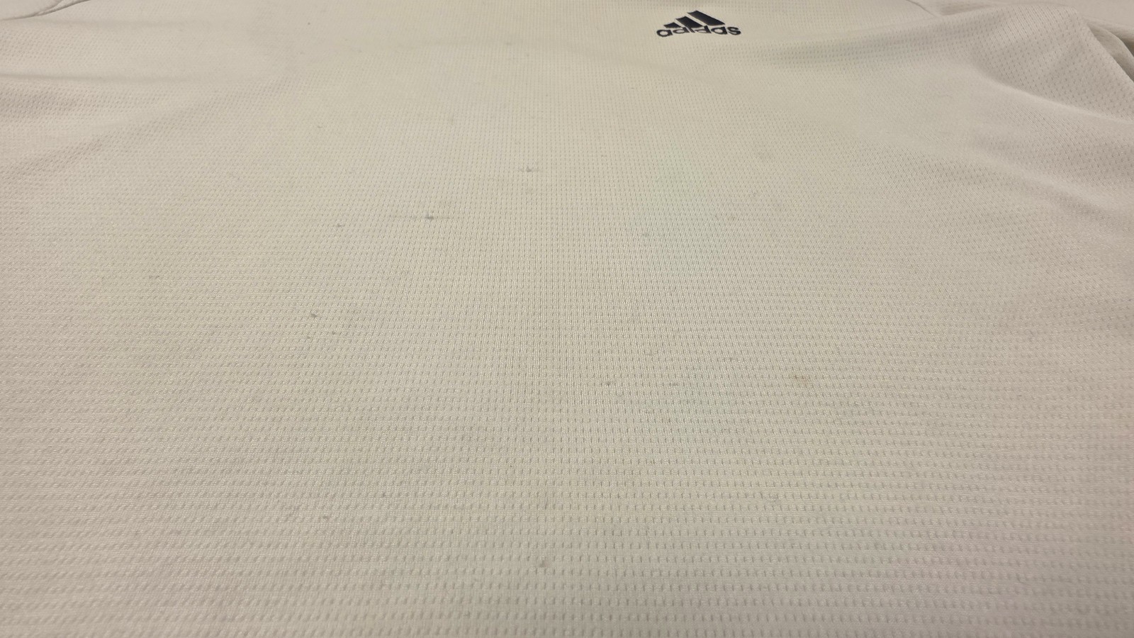 Used ADIDAS Climacool Response Mens White Tshirt 100% Polyester Shirt Size M Med