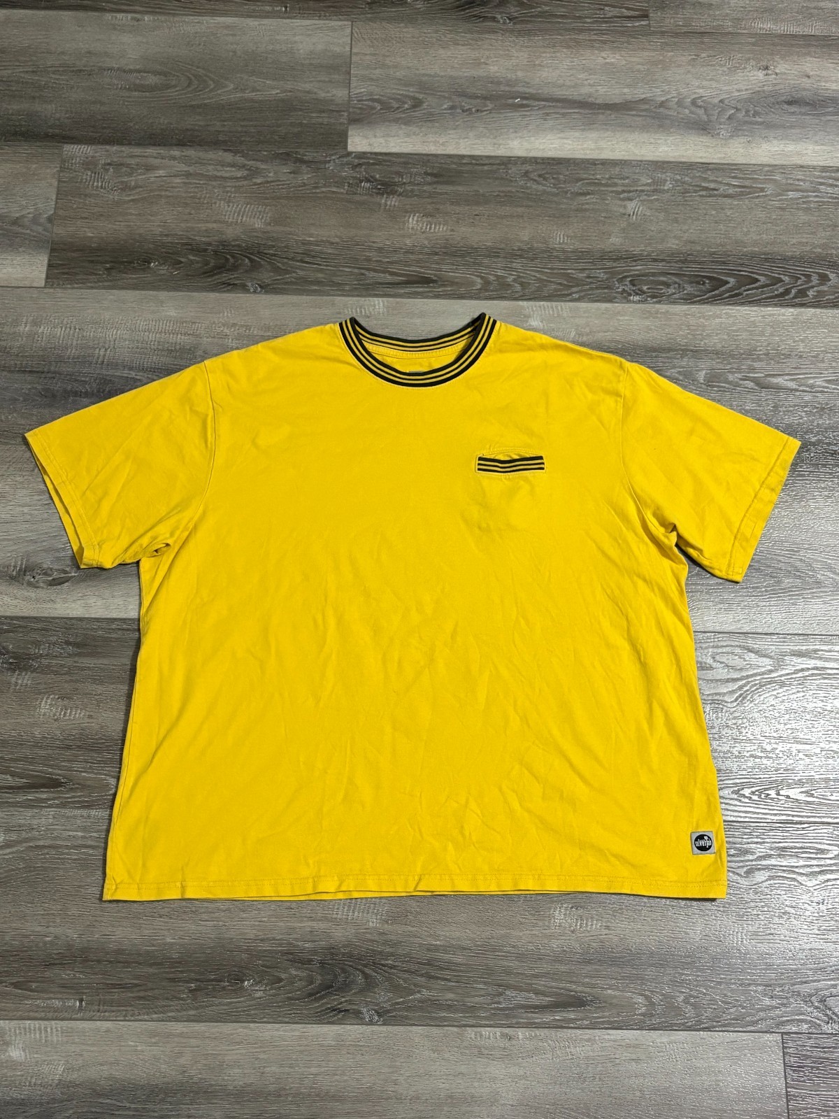 Levi’s Silvertab Yellow Striped Pocket T-Shirt Preppy Retro – Men’s XL Loose