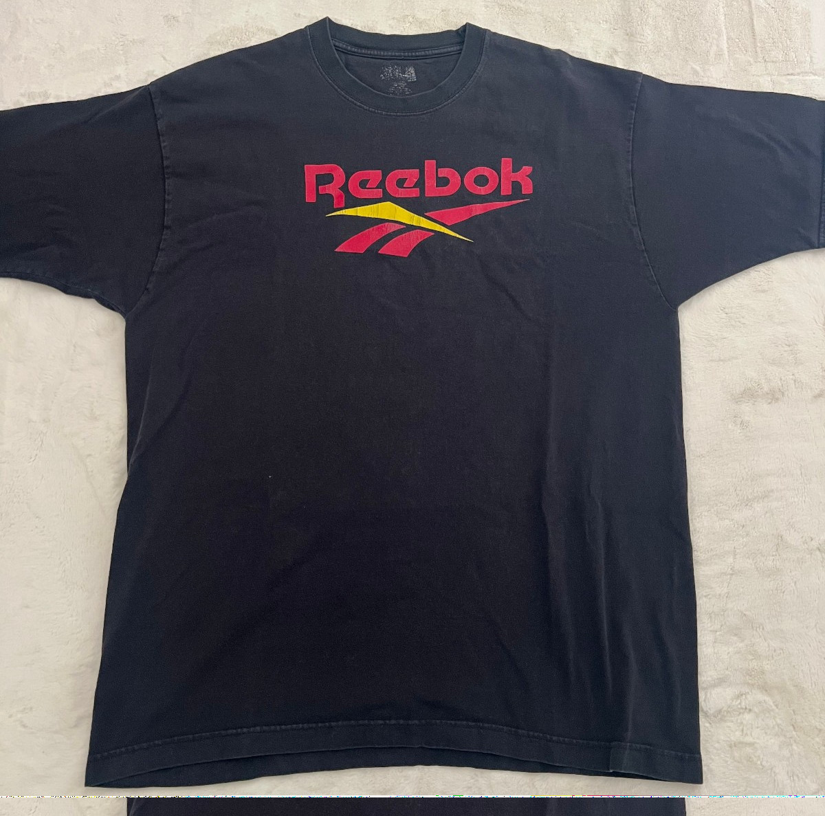 Reebok T Shirt Mens 2XL Black Red Vector Logo Short Sleeve Athletic Tee Shirt 2X