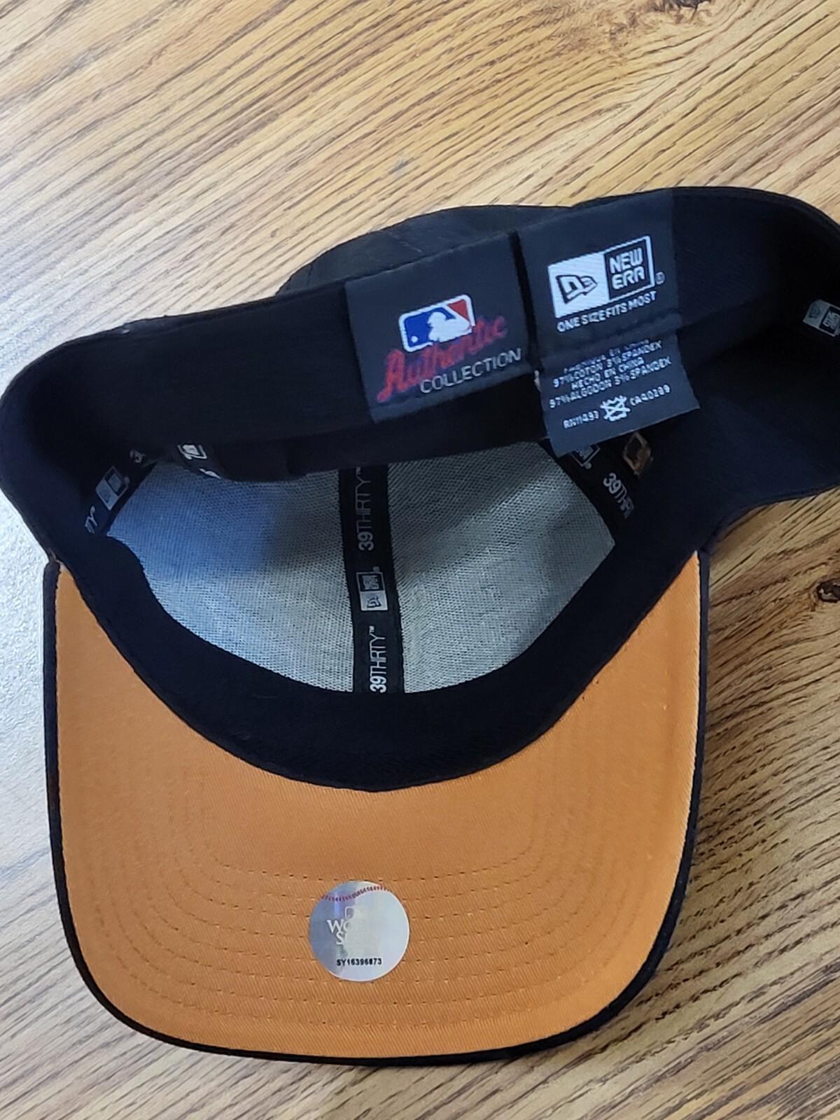 Lot of 18 San Francisco Giants Items 3 Hat, 13 Cups 2 Signs 2010 2017 2019 AT&T
