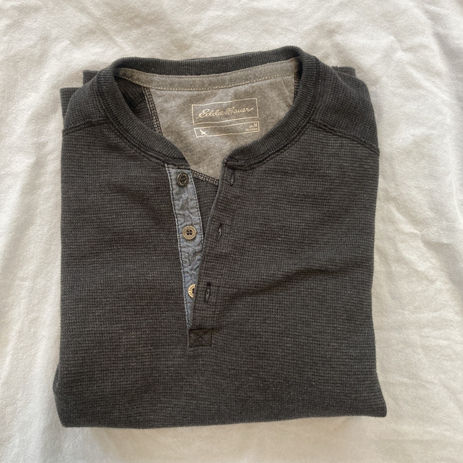 Eddie Bauer Waffle Henley Pullover Men’s Medium Black Button Long Sleeve Outdoor