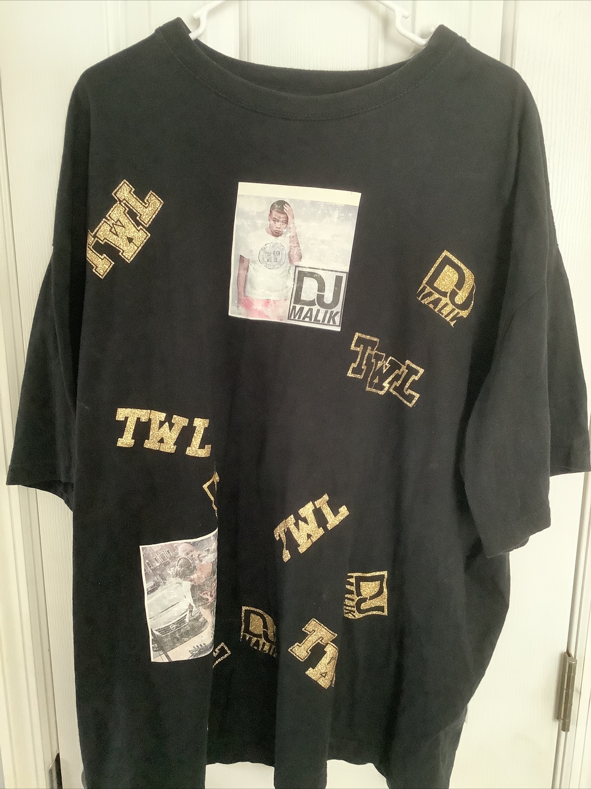 DJ MALIK – Black SHIRT W Photo & GOLD letters – TWL – Mens Size 4XL – FREE SHIP