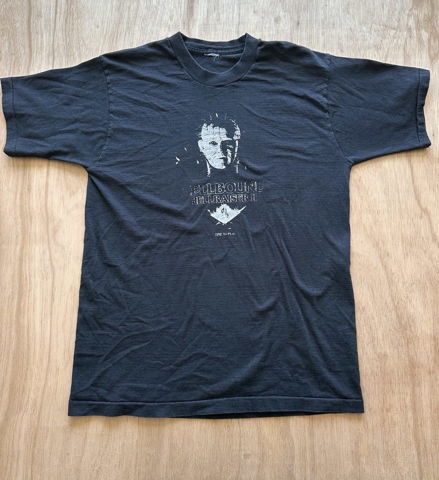 Hellraiser 2 print on Vintage Tshirt Movie Horror Pinhead Hellbound Size Large