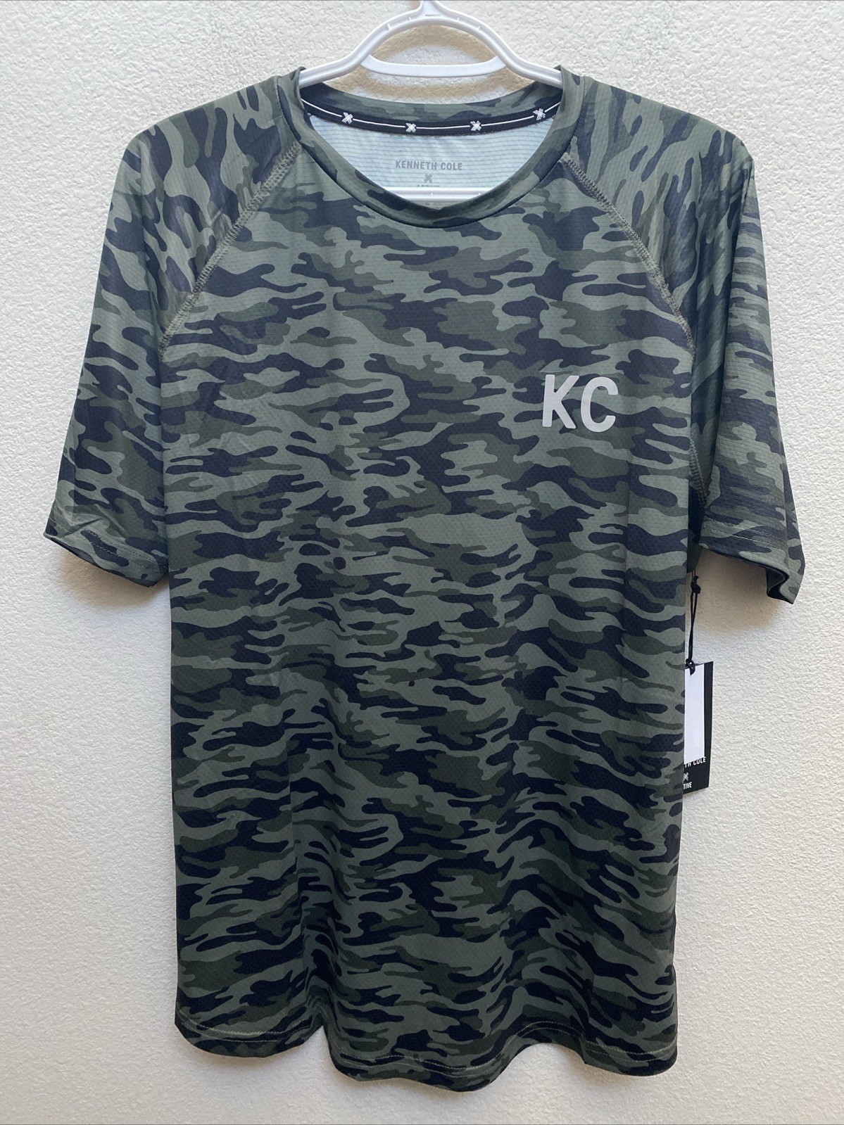 Kenneth Cole Active T Shirt Large Green Camo Crew Neck Tech SS Tee NWT $49