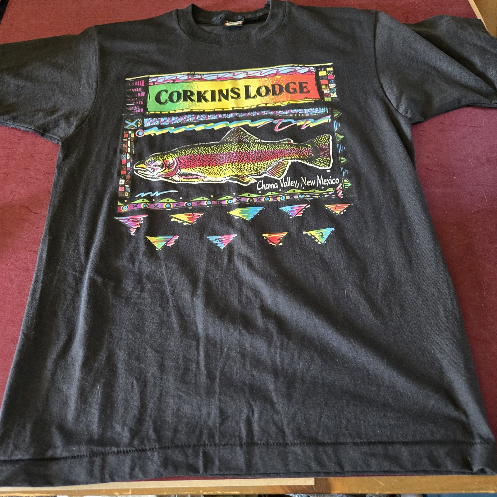 Vintage Trout Fly Fishing Rainbow Fish Angler Tee Corkins Lodge, Chama NM L