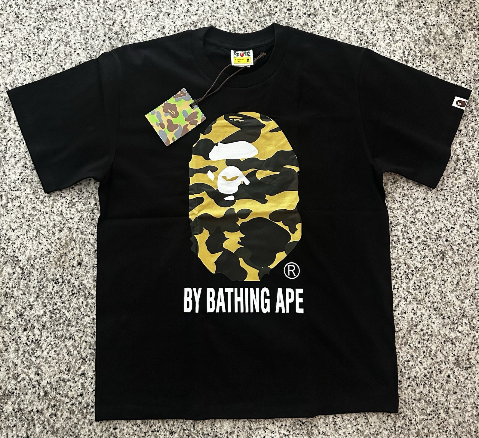 A Bathing Ape BAPE Men’s Black Ape Head Logo Graphic Tee Shirt M Crew Neck