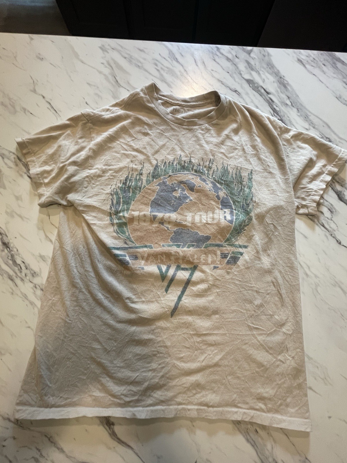 Van Halen 1979 World Tour Graphic T-shirt Size M Beige Short Sleeve Music