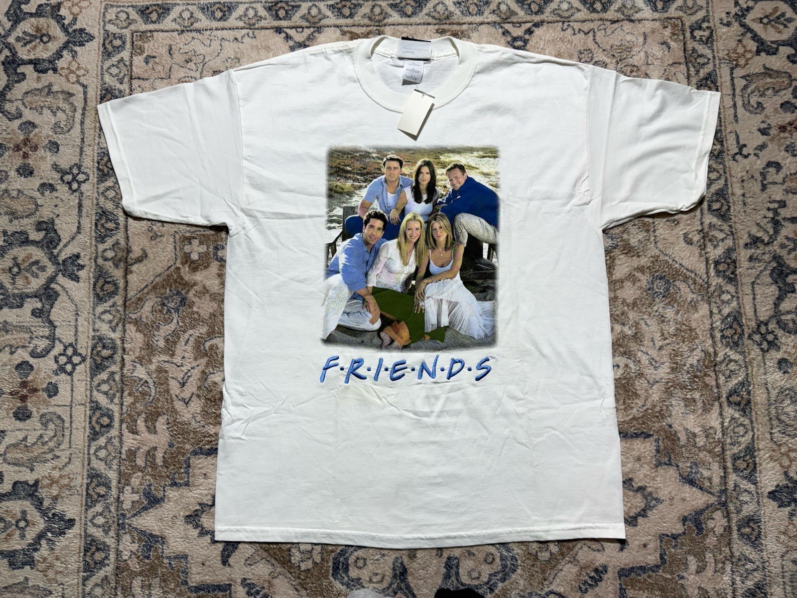 VTG 04” NBC Store FRIENDS Embroidered Logo TV Show Cast White T-Shirt Sz XL NWT