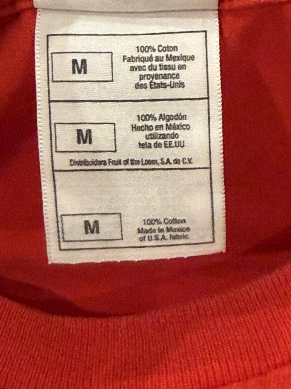 VTG Fruit Of The Loom Heavy Cotton T-Shirt Size M 100% Cotton Graphic Print Red