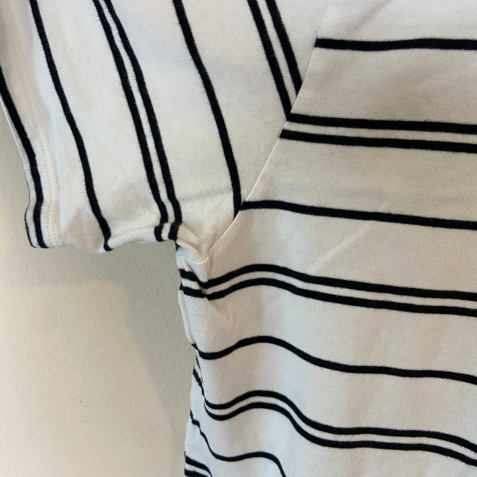 Abercrombie & Fitch striped t-shirt in white and Black Women Size M