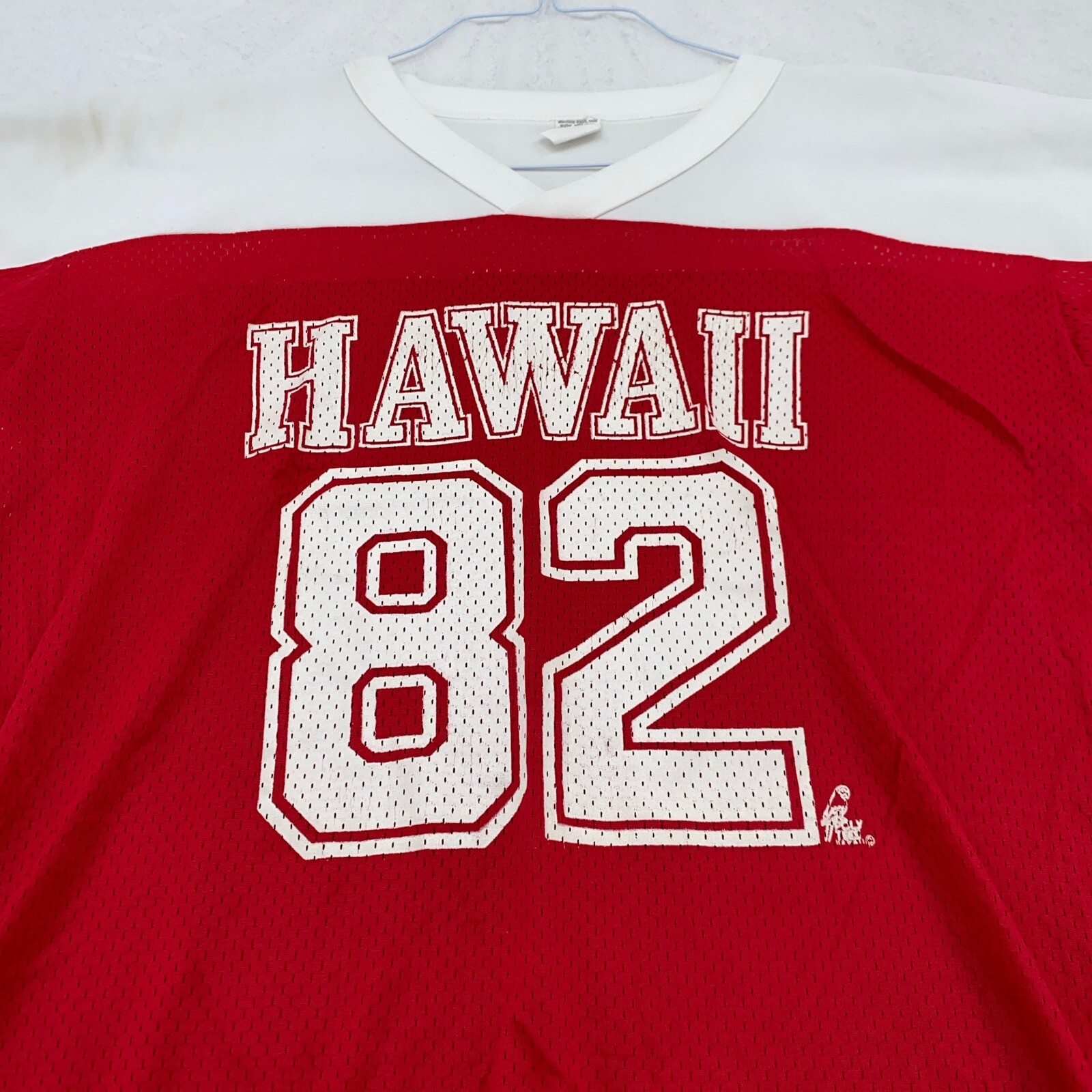 vintage 1982 HAWAII JERSEY RED NYLON JERSEY T-Shirt M/L 80s poly tees beach surf