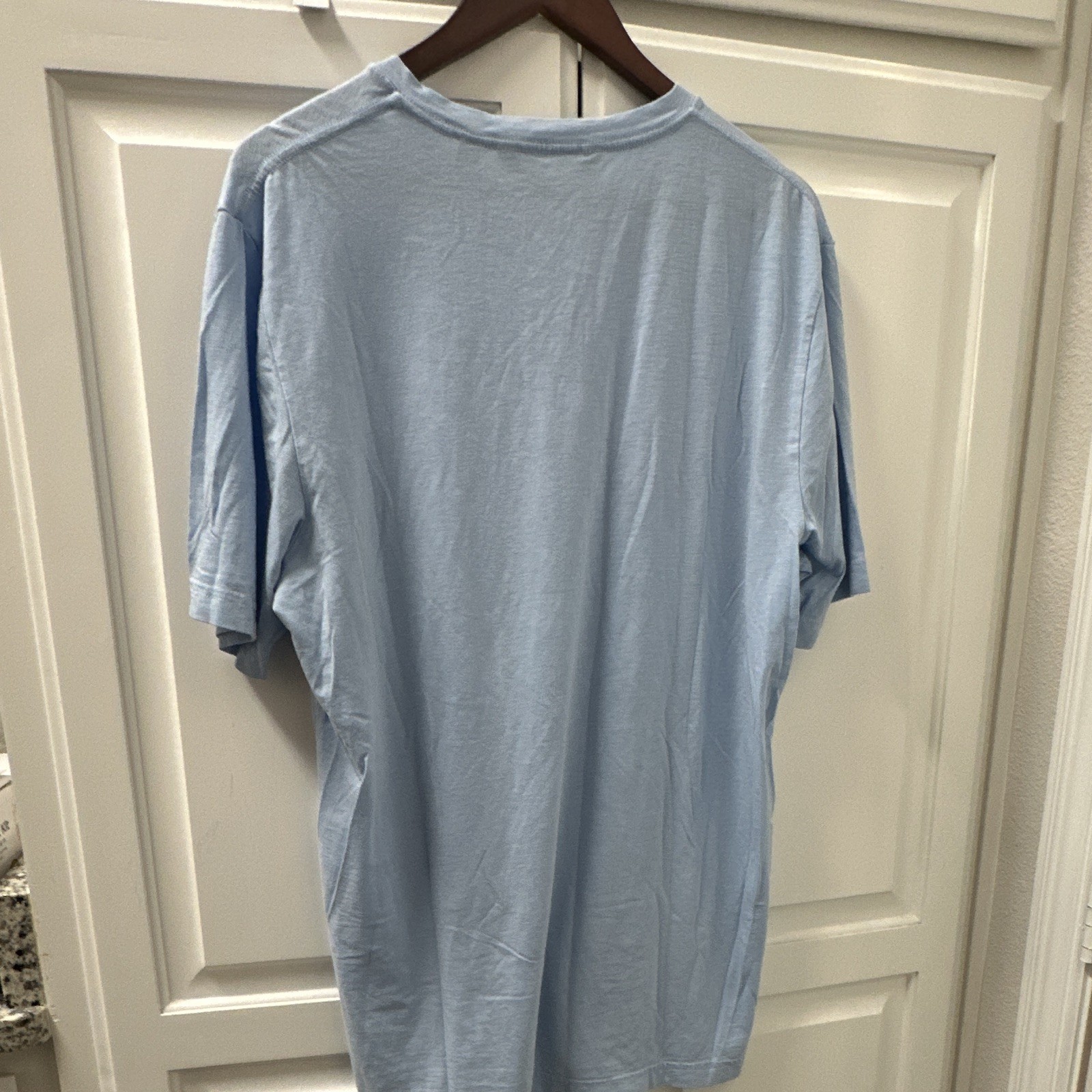 TravisMathew Men’s XL Blue Solid V-Neck Short Sleeve Pima Modal Logo T-Shirt