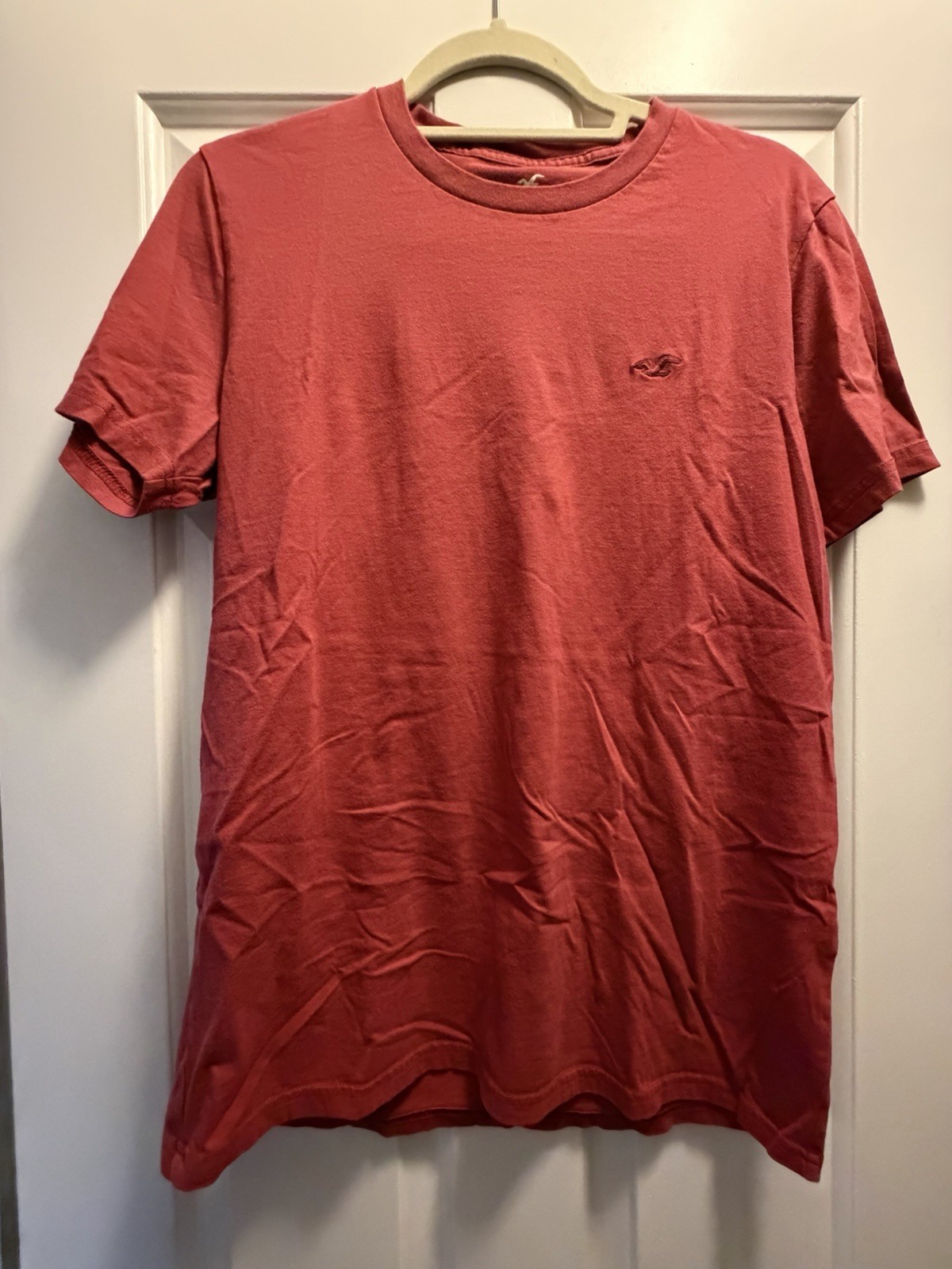 2 Hollister Must Have Collection T-Shirt Men’s medium
