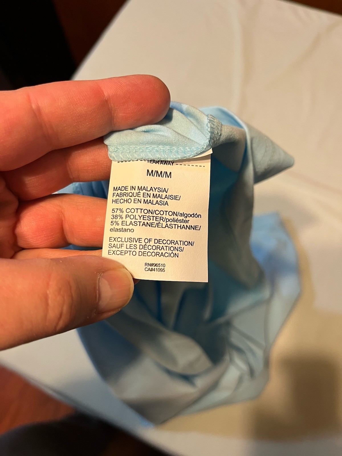 Under Armour Men’s T-Shirt Medium – Light Blue Polyester Cotton Spandex – NWT